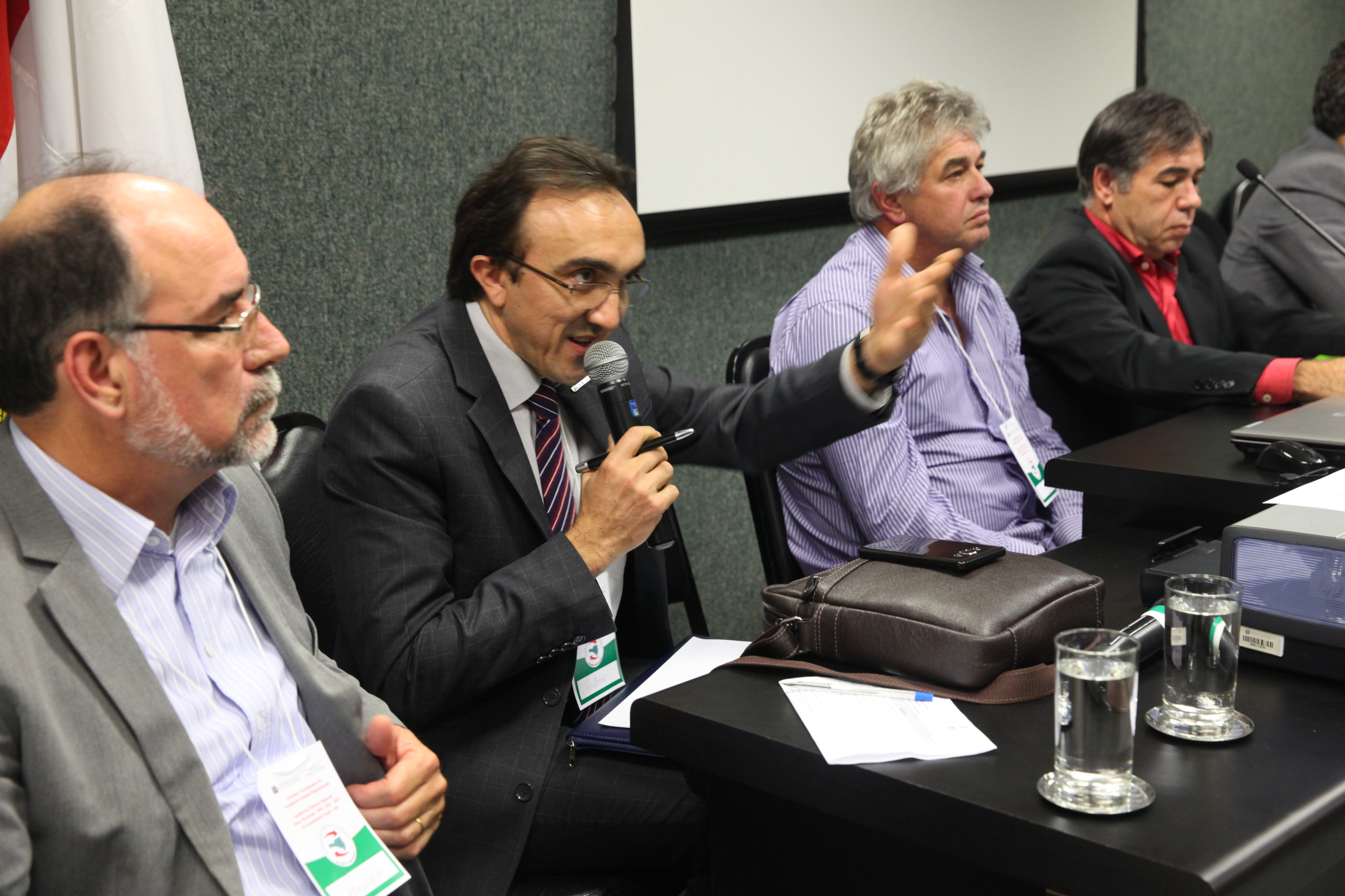 Audiência Pública do Orçamento Estadual Regionalizado do Plano Plurianual 2016-2019 e Lei Orçamentária Anual - LOA 2016 - Florianópolis. Humberto Gesser/Agência AL