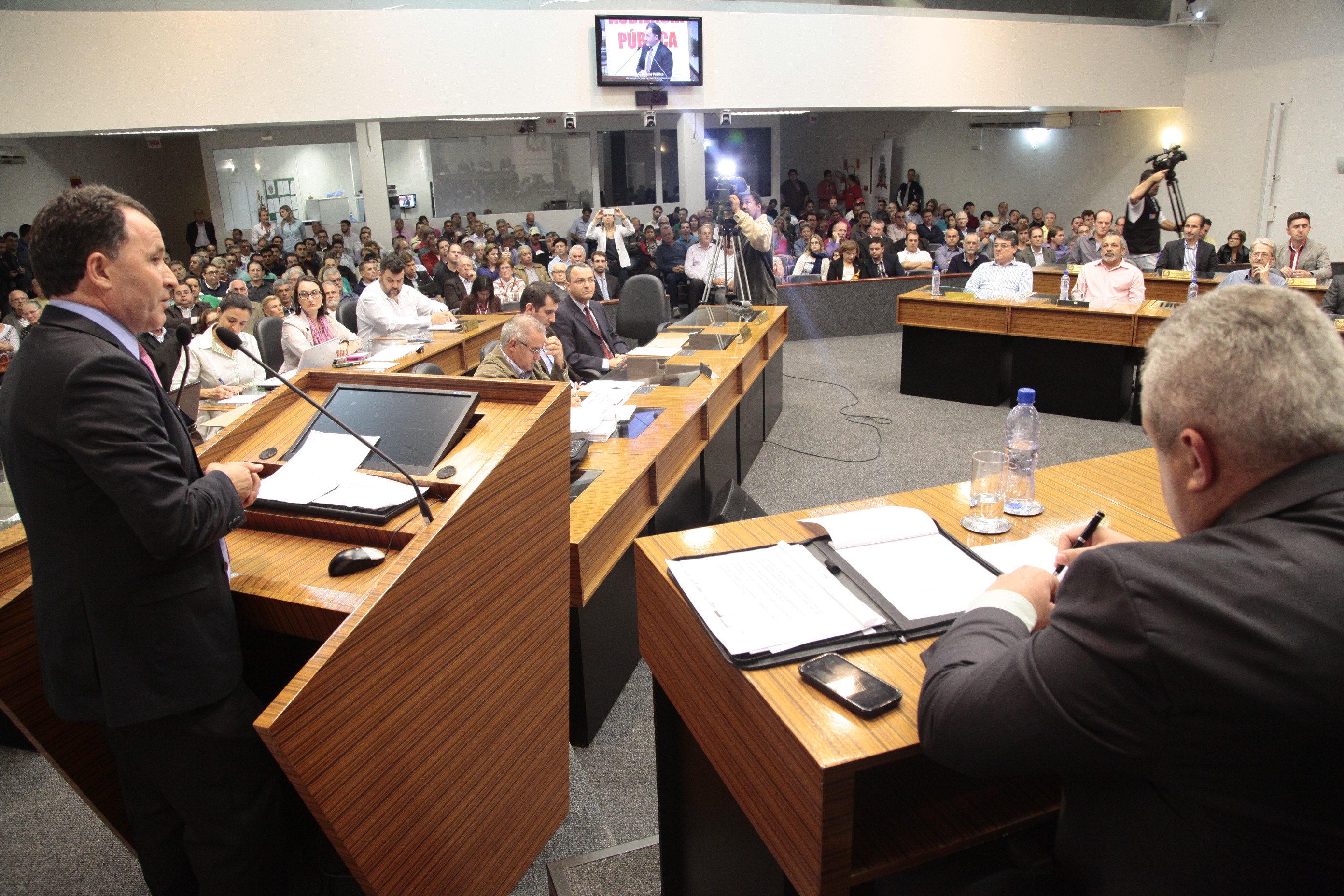 Audiência Pública para debater a Demarcação dos terrenos de Marinha - Joinville. Deputado Darci de Matos (PSD). Foto: Miriam Zomer/Agência AL