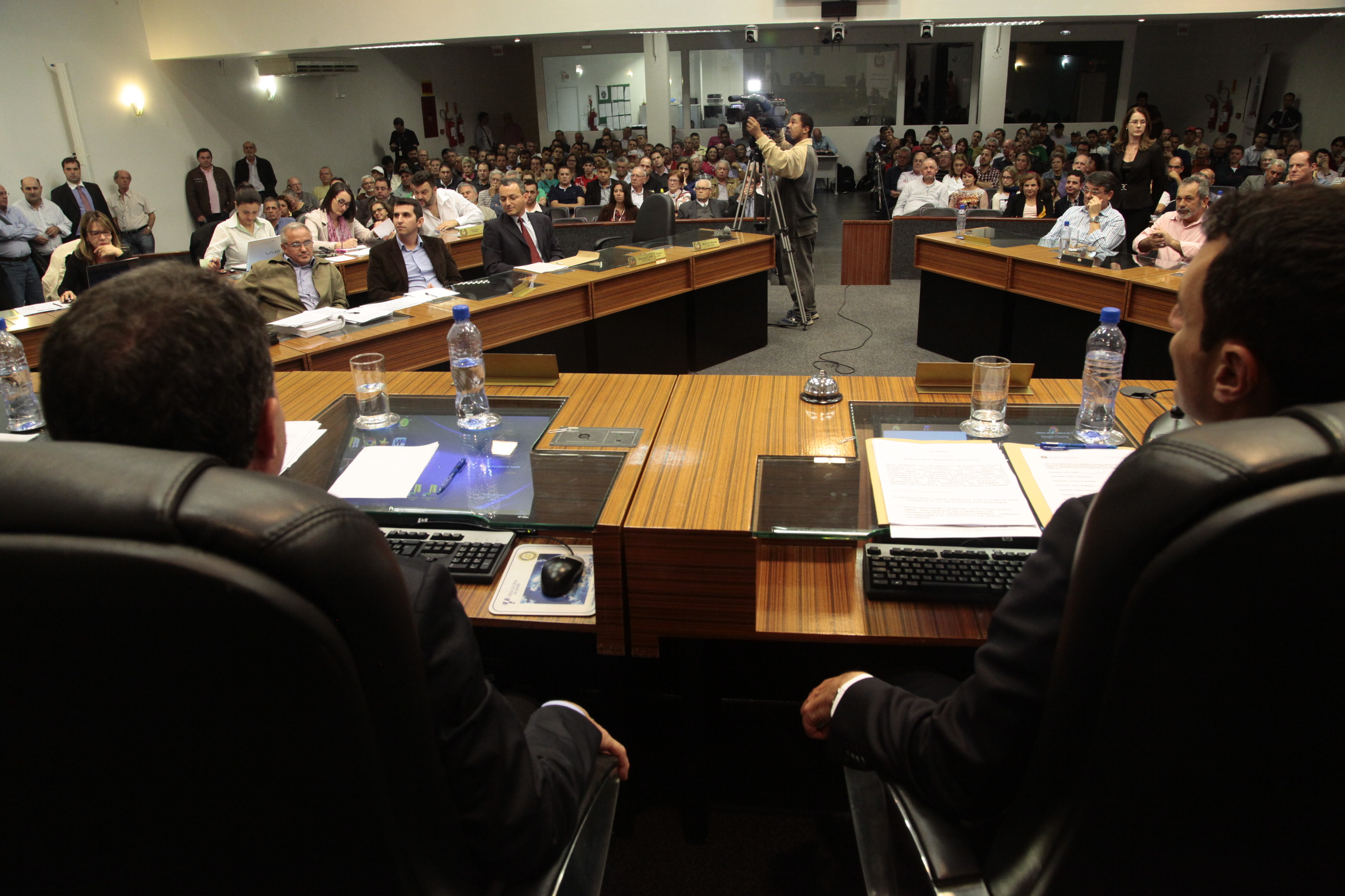 Audiência Pública para debater a Demarcação dos terrenos de Marinha - Joinville. Foto: Miriam Zomer/Agência AL