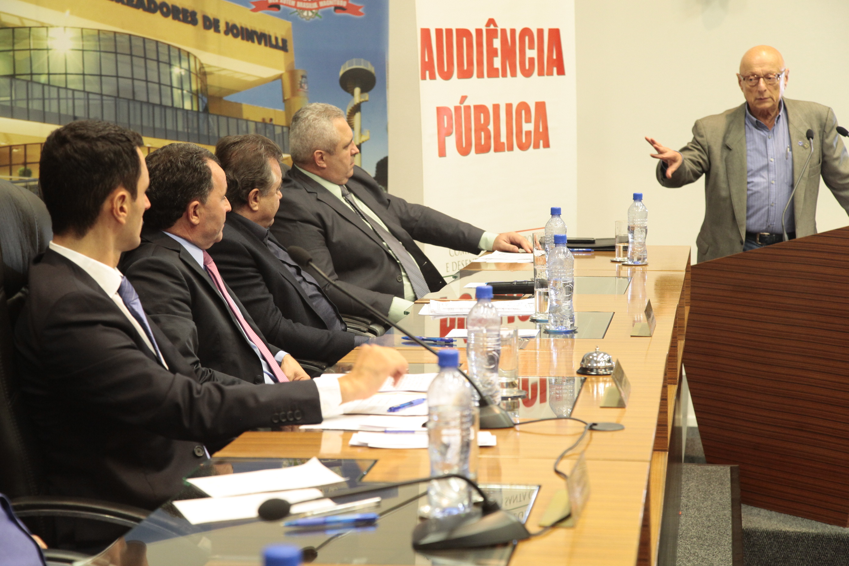 Audiência Pública para debater a Demarcação dos terrenos de Marinha - Joinville. Deputado Federal Esperidião Amin (PP). Foto: Miriam Zomer/Agência AL