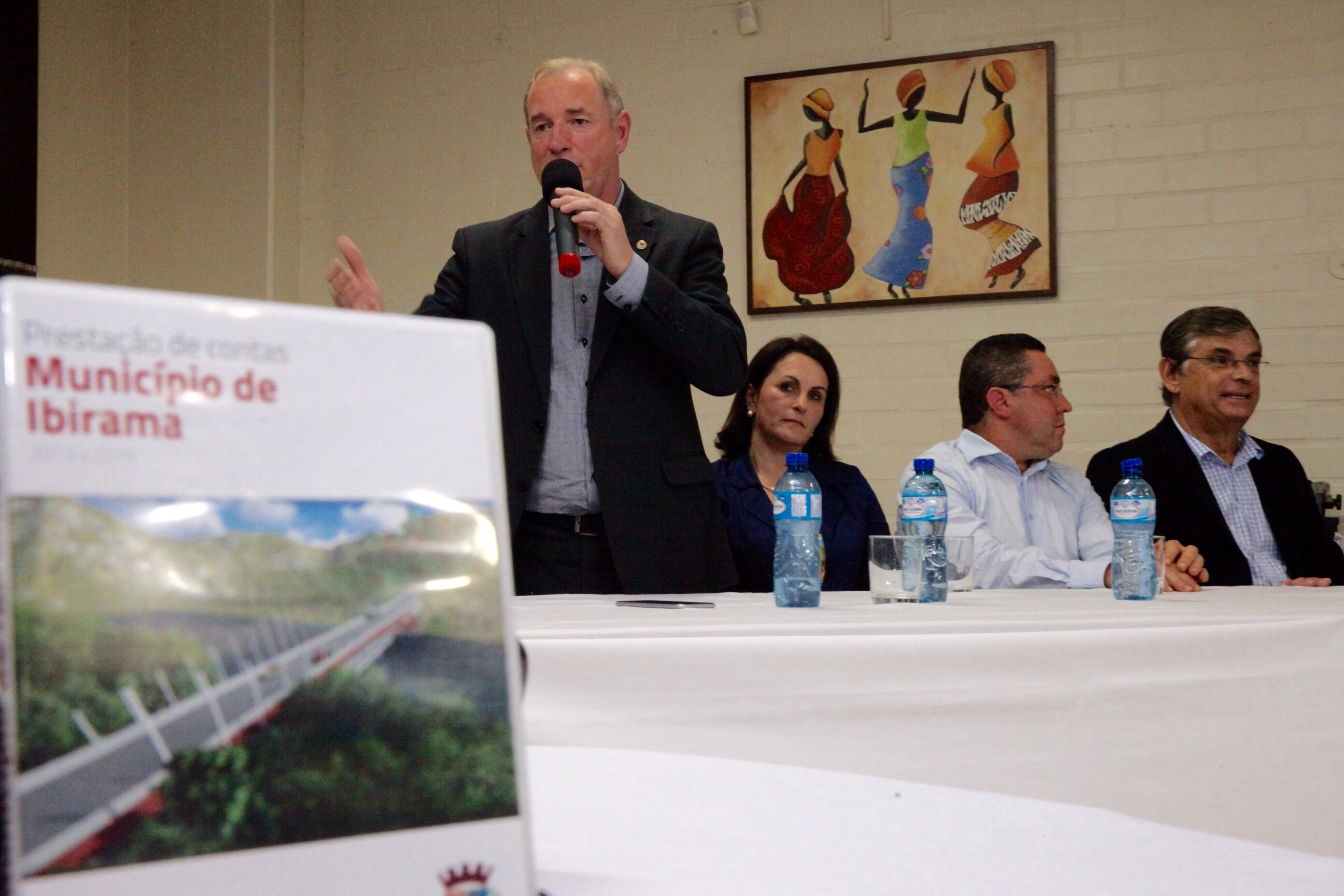 Presidente Interino da Alesc, Deputado Aldo Schneider, assina ordem de serviço da Casan em Ibirama. Foto: Fábio Queiroz / Agência AL