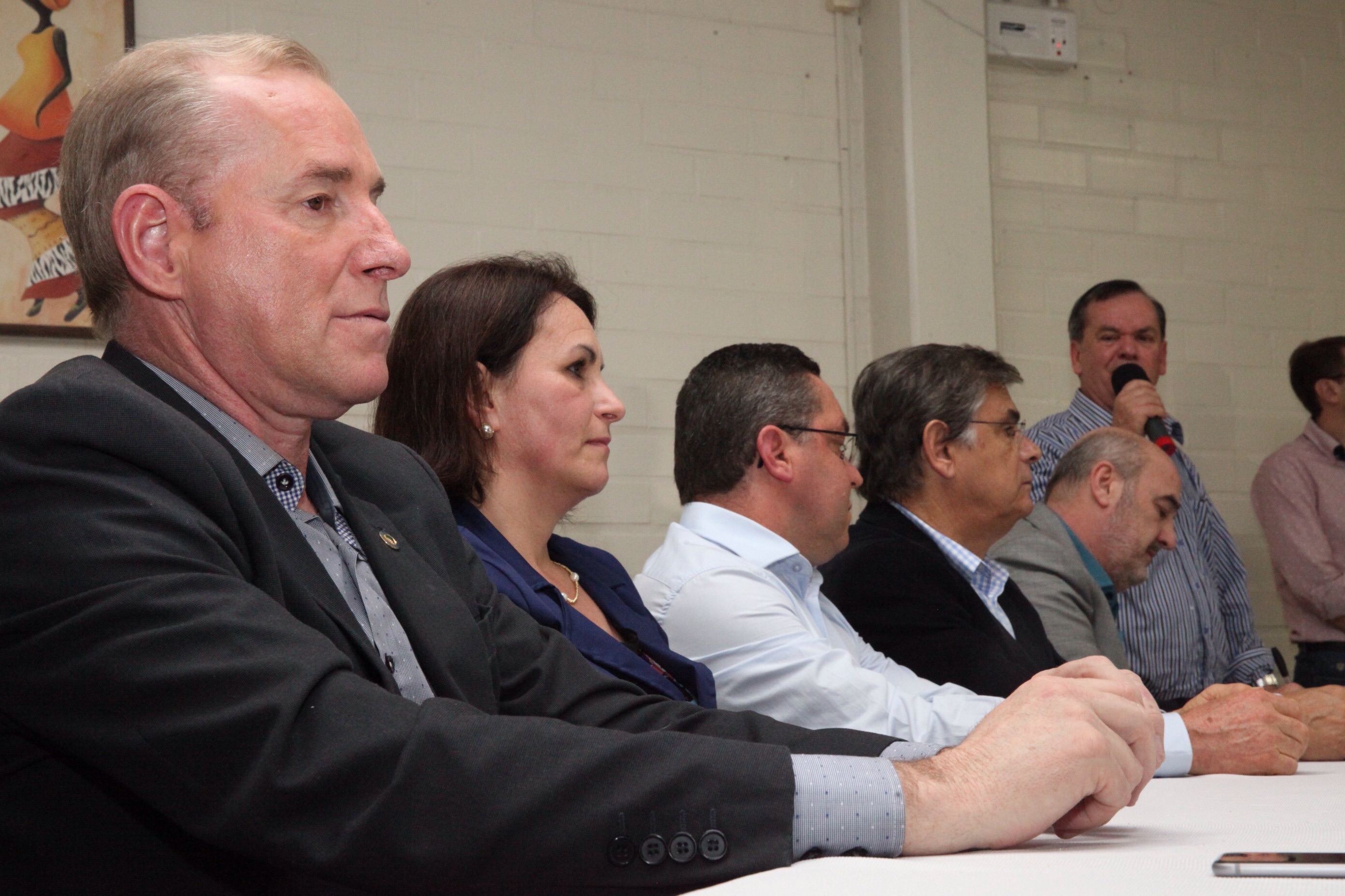 Presidente Interino da Alesc, Deputado Aldo Schneider, assina ordem de serviço da Casan em Ibirama. Foto: Fábio Queiroz / Agência AL