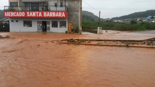 São Lourenço do Oeste foi uma das cidades atingidas pela chuva - 14/07/2015. Foto: aquivo pessoal