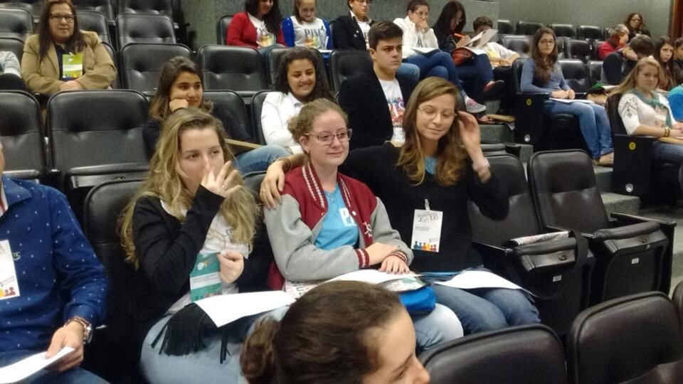 Proposição no Programa Parlamento Jovem emociona participantes