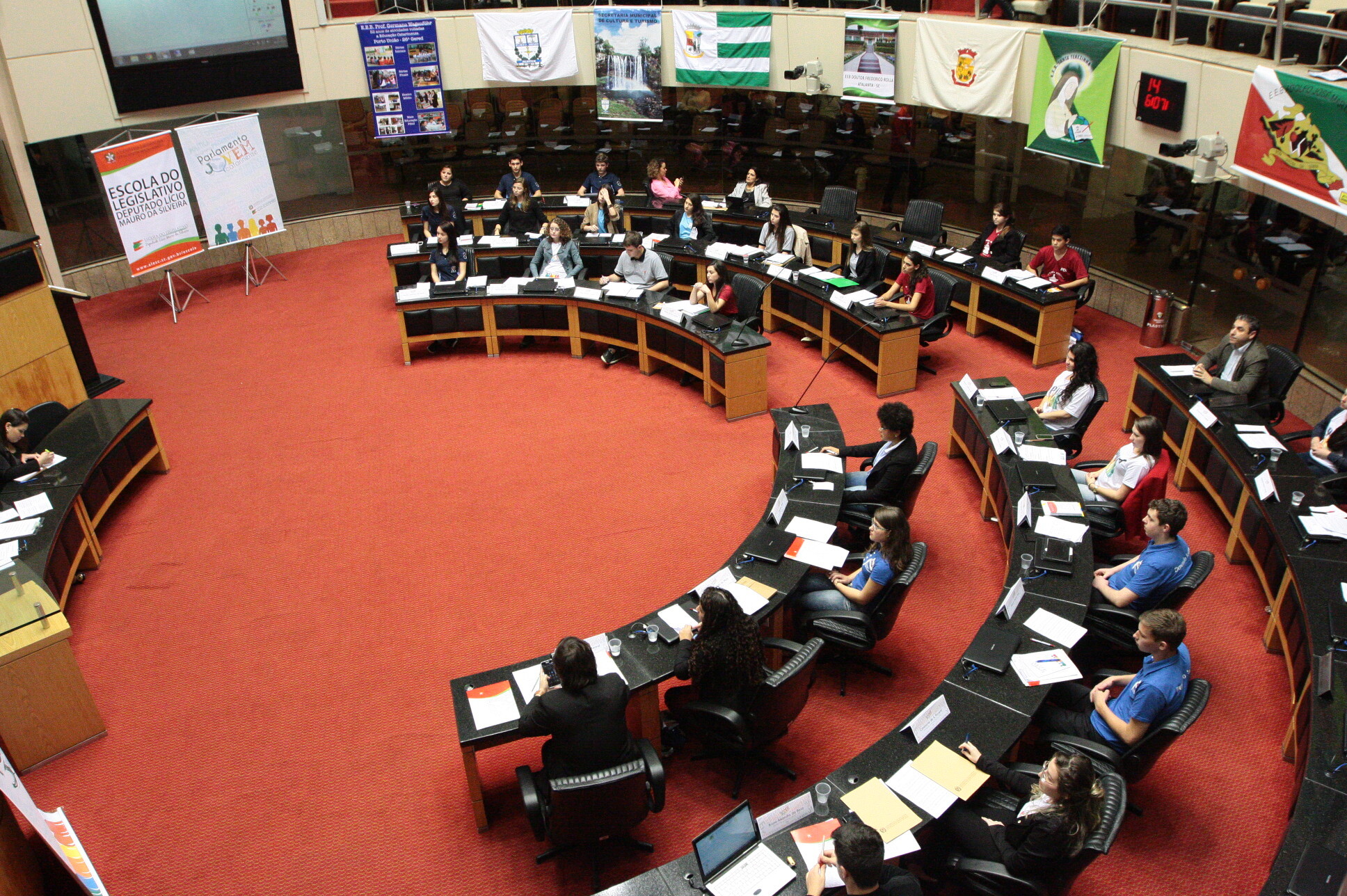 Parlamento Jovem é encerrado com aprovação de projetos de lei