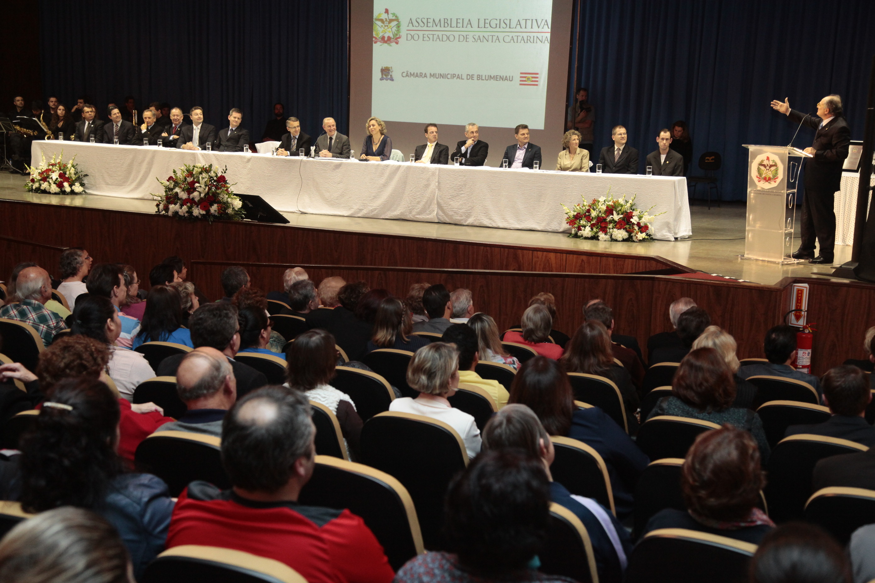 Sessão Solene em homenagem à Associação de Pais e Amigos dos Excepcionais (APAE) de Blumenau pela passagem dos seus 50 anos. Foto: Miriam Zomer/Agência AL