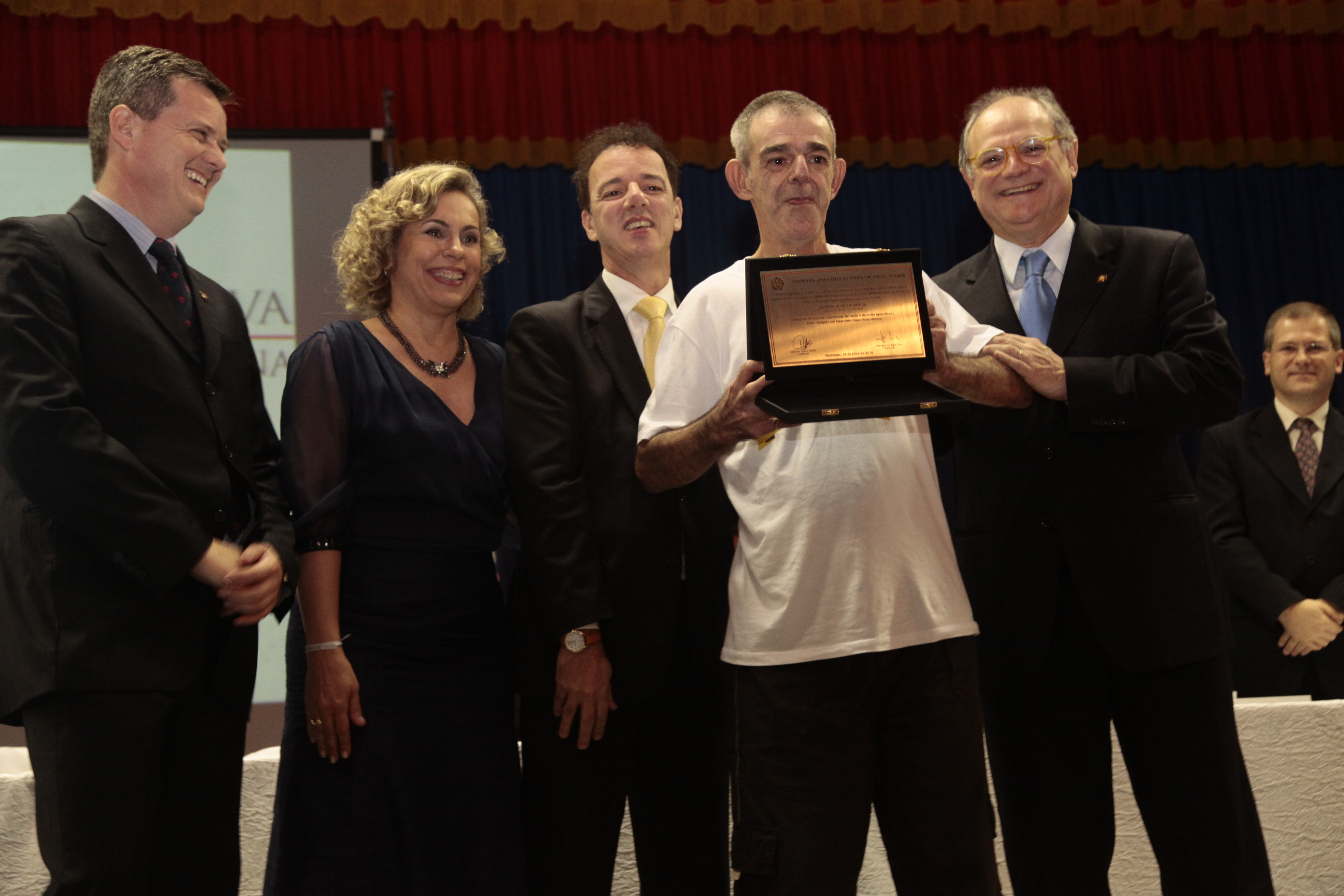 Sessão Solene em homenagem à Associação de Pais e Amigos dos Excepcionais (APAE) de Blumenau pela passagem dos seus 50 anos. Foto: Miriam Zomer/Agência AL
