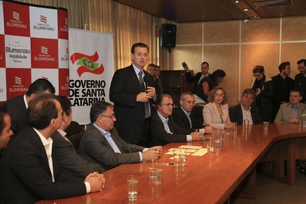 Ministro das Cidades anuncia recursos para municípios do Vale do Itajaí