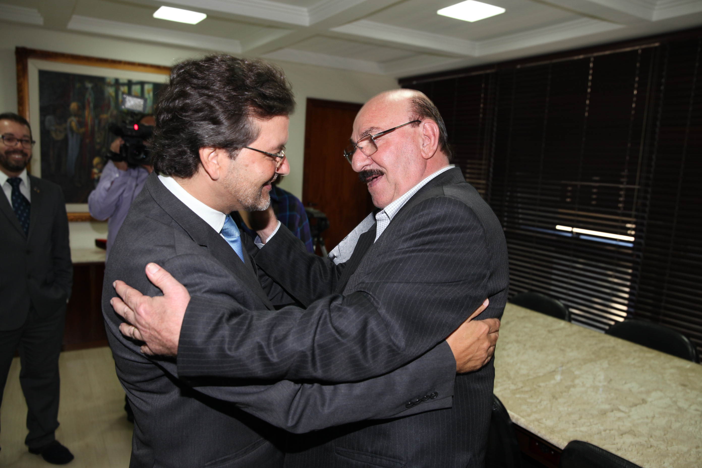 Deputado Manoel Mota (PMDB) recepciona o Deputado José Andrade da Assembleia Legislativa do Governo da Região Autônoma de Açores. Foto: Fábio Queiroz / Agência AL