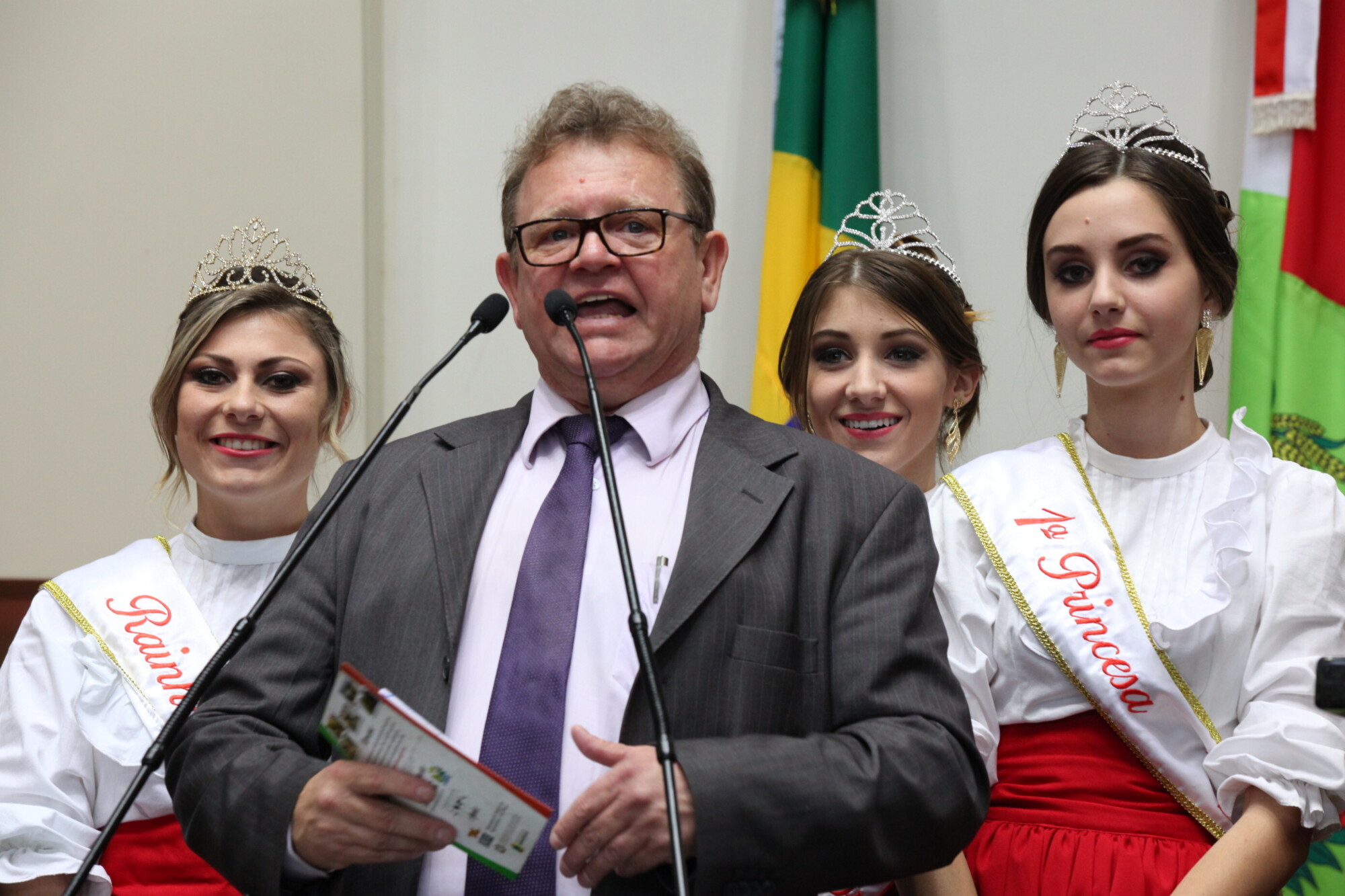 Prefeito e corte de Siderópolis apresentam a 21ª Festa do Colono