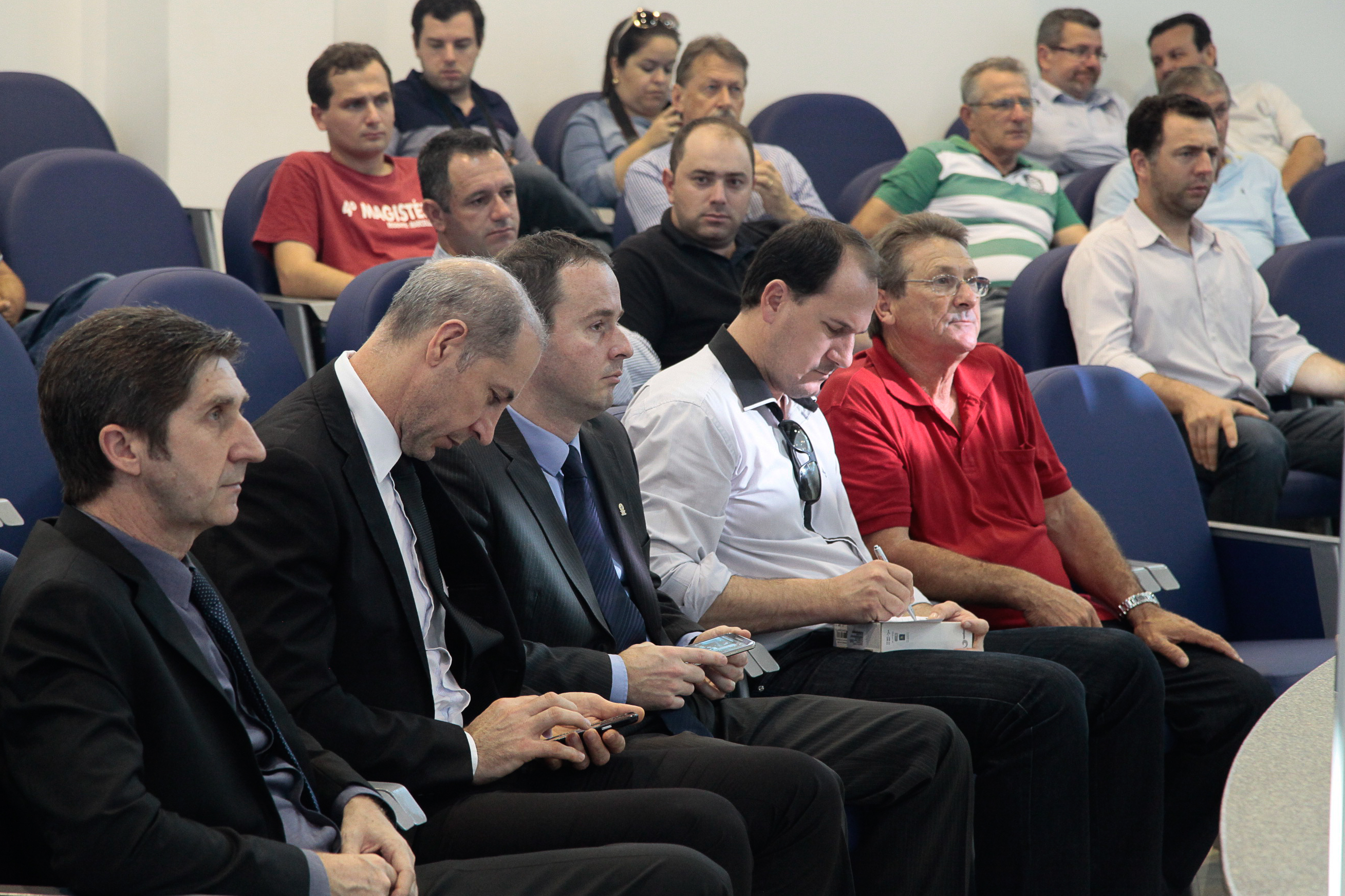 Audiência Pública Regional para o Plano Plurianual 2016-2019 e Lei Orçamentária Anual (LOA) 2016, no município de Araranguá. Foto: Miriam Zomer/Agência AL