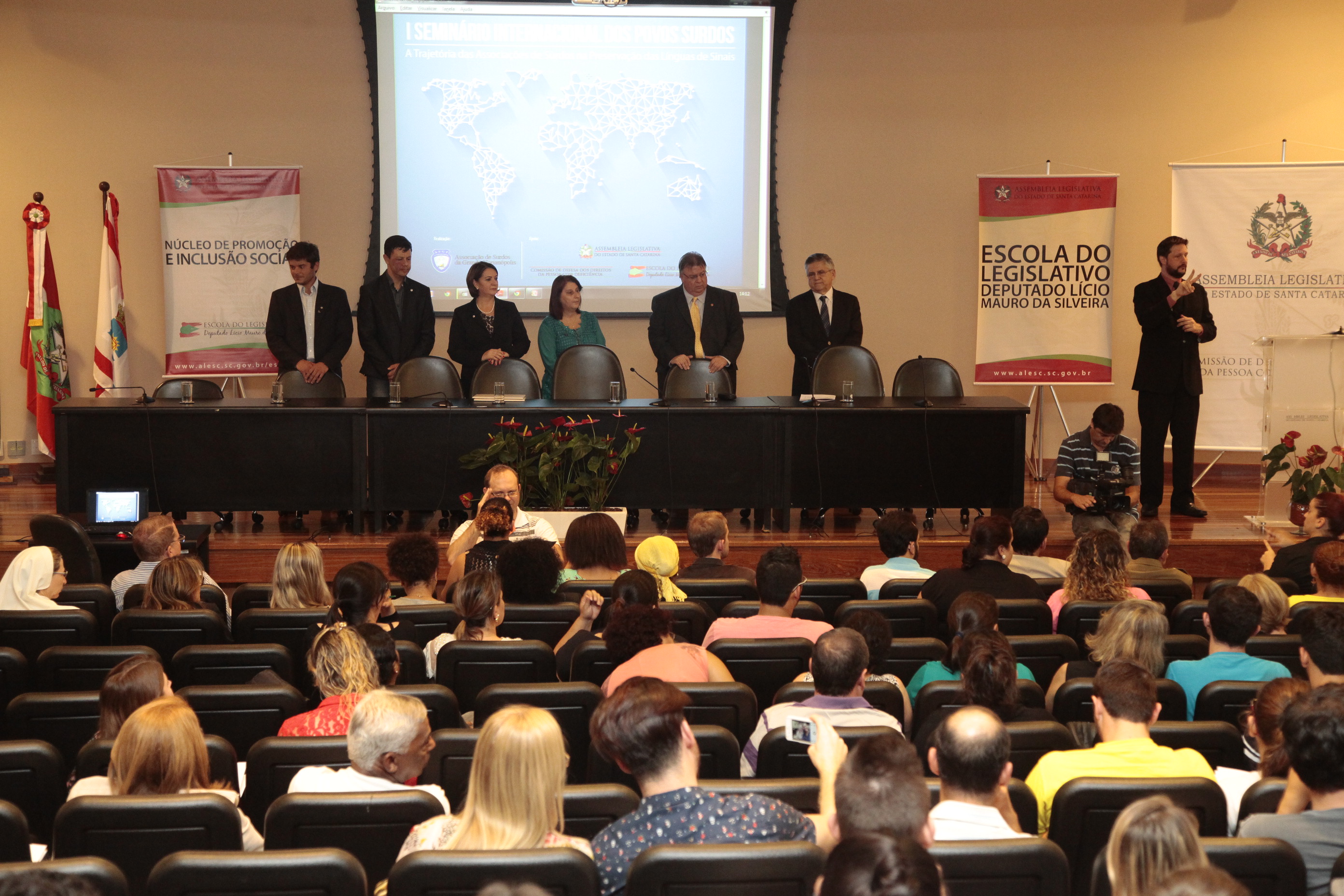 I Seminário Internacional dos Povos Surdos
