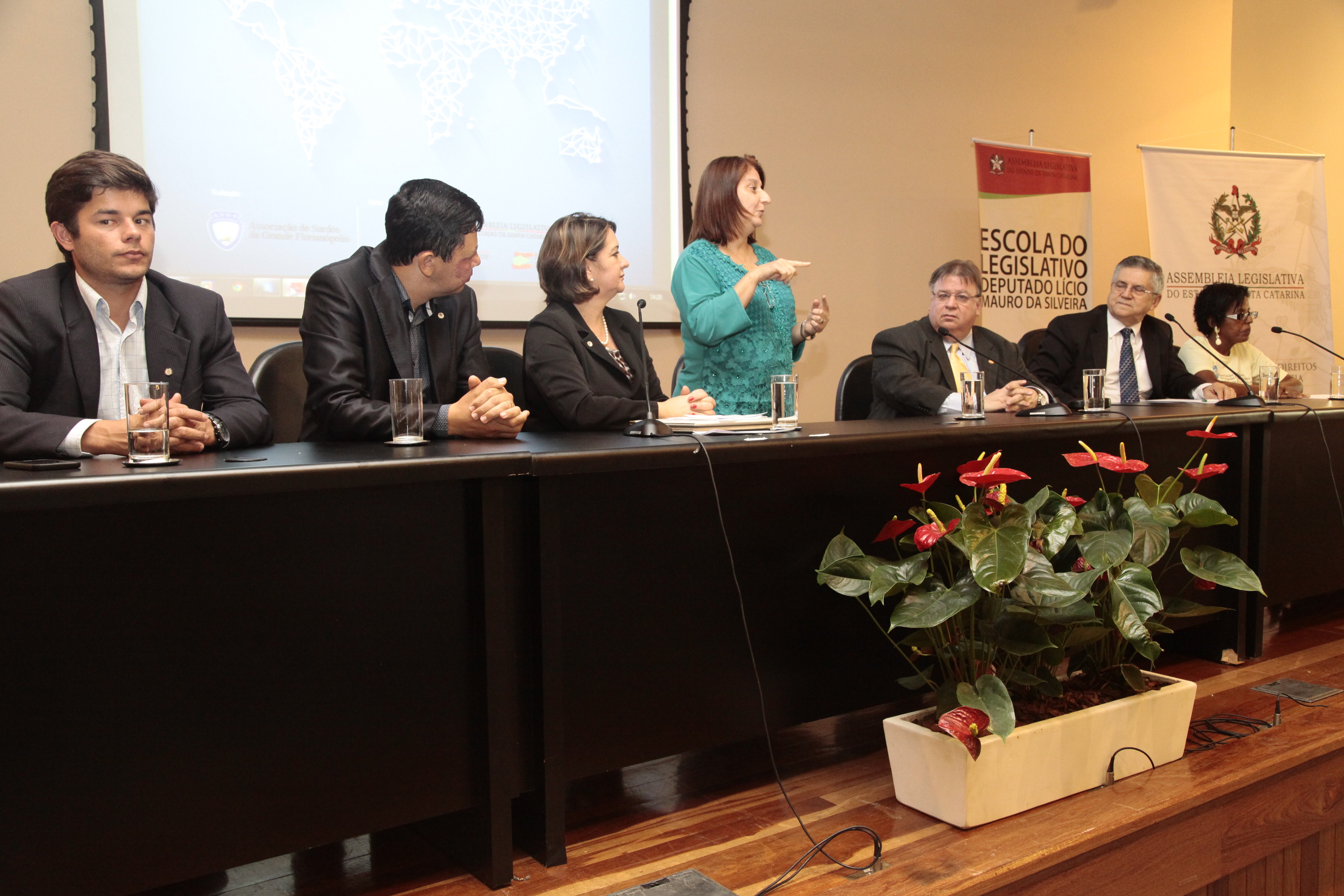 I Seminário Internacional dos Povos Surdos: A Trajetória das Associações de Surdos na Preservação das Línguas de Sinais. Foto: Miriam Zomer/Agência AL