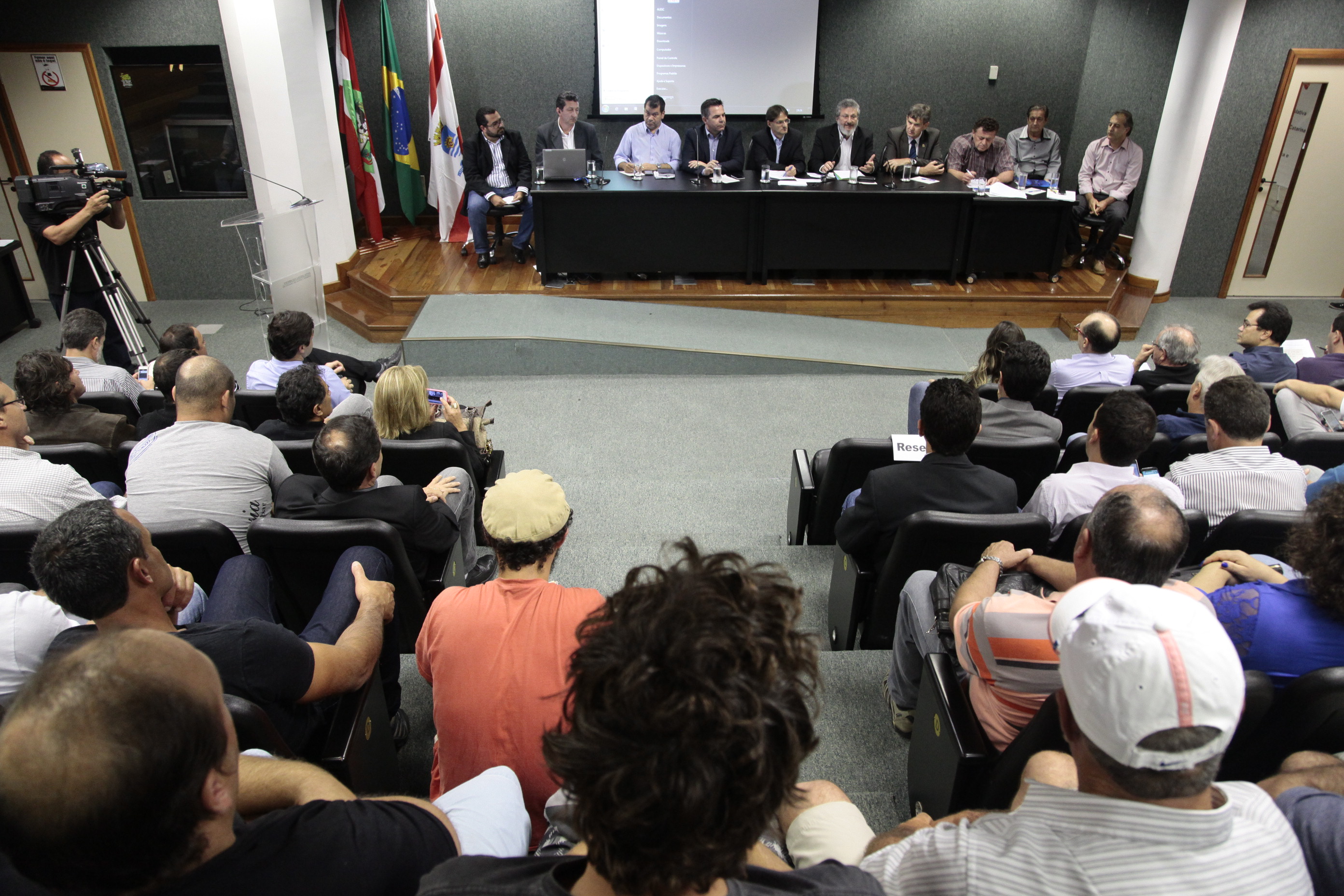 Audiência Pública para discutir os problemas relacionados à atividade pesqueira e aquícola. Fotos: Miriam Zomer/Agência AL