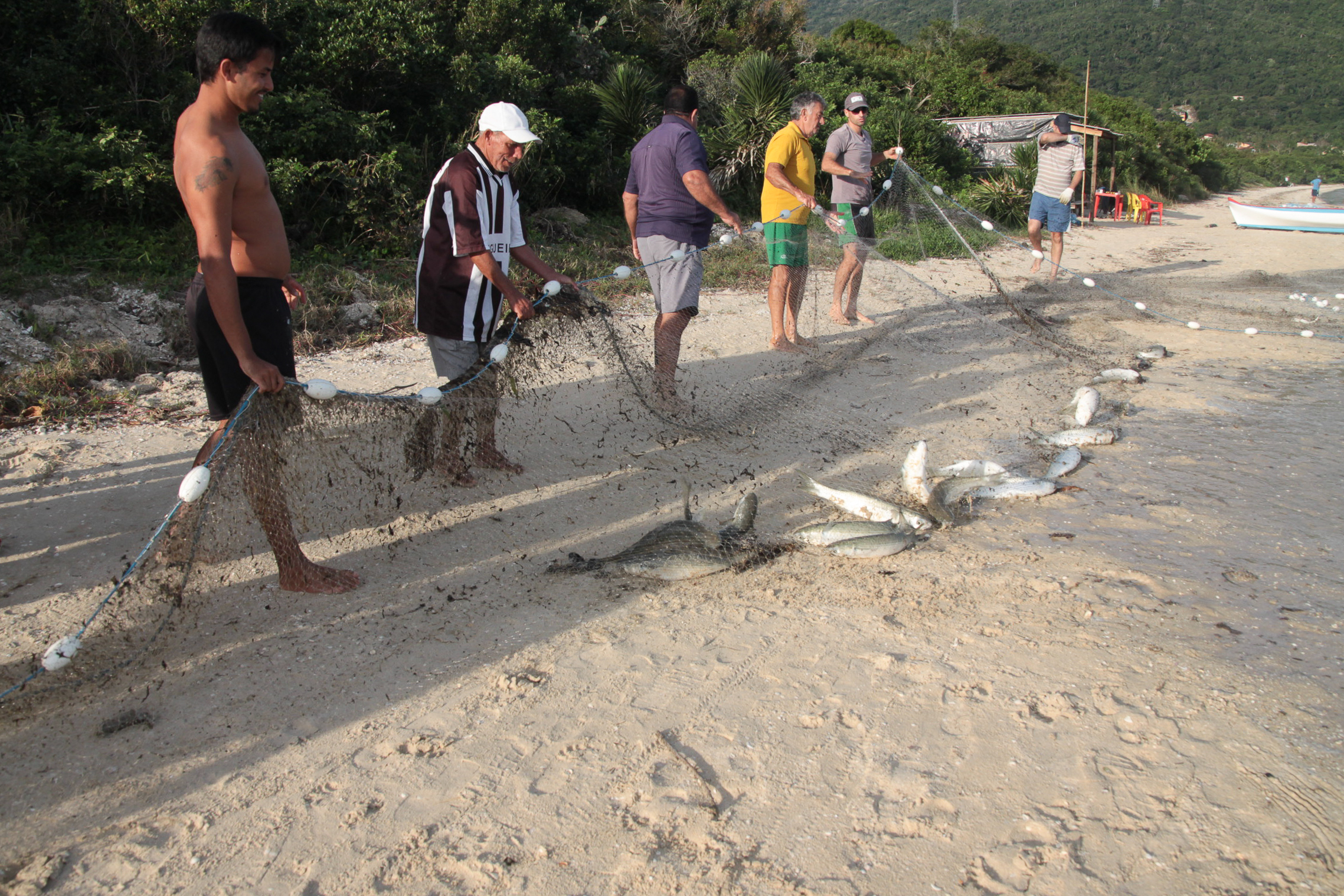 Pescadores Sul da Ilha. Foto: Eduardo Guedes de Oliveira / Agência A