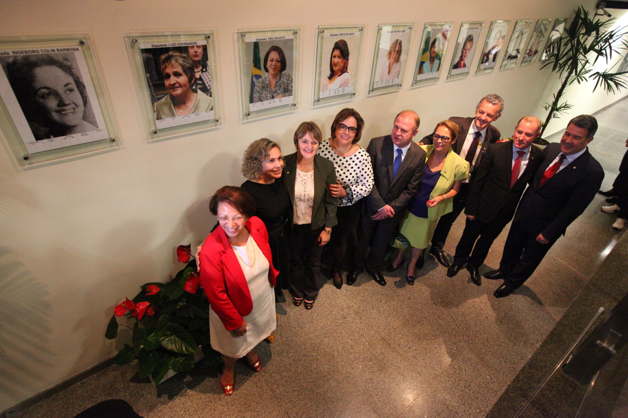 Galeria resgata presença das mulheres no Parlamento catarinense