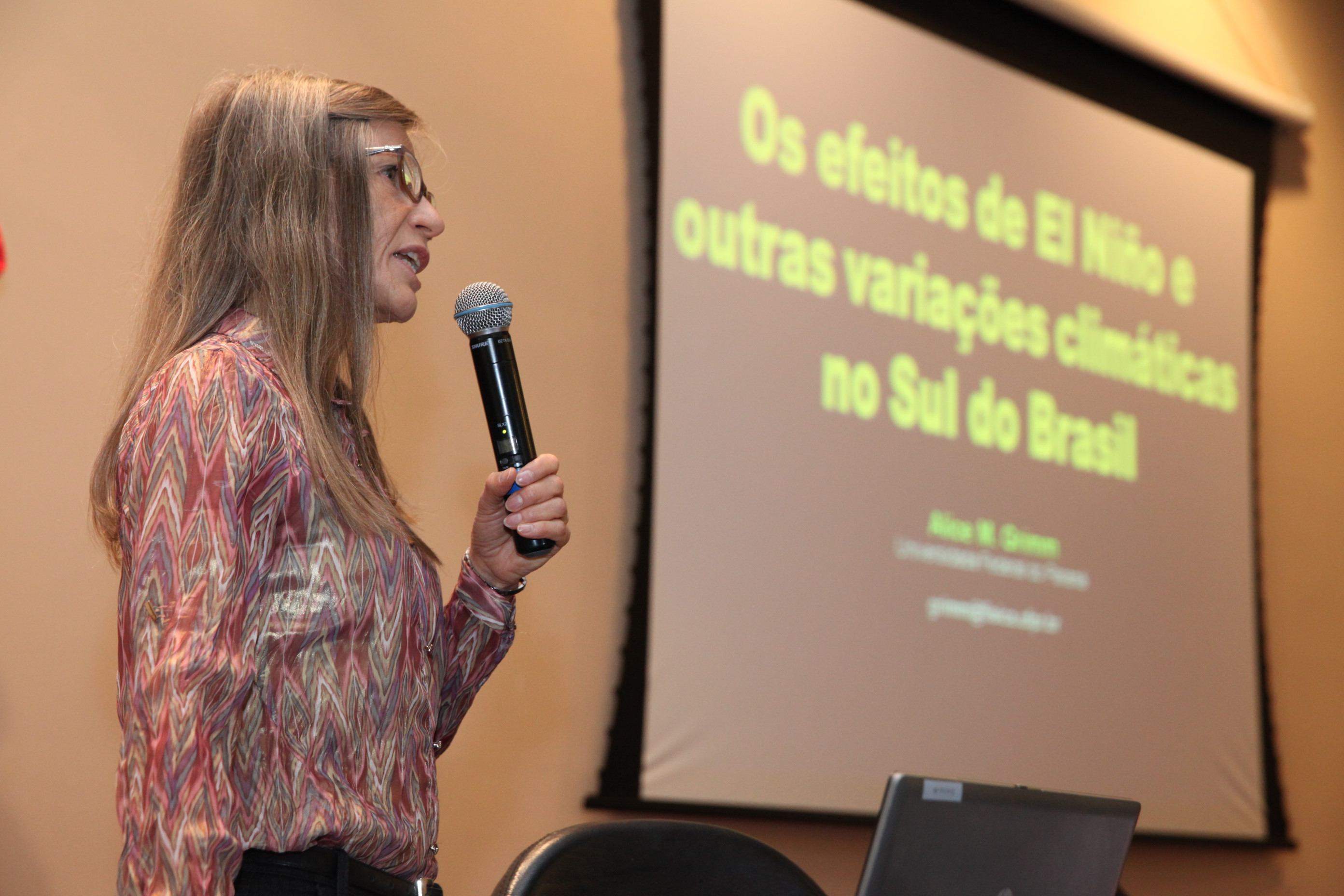 Seminário El Niño 2015. Palestrante Alice M. Grimm . Foto: Fábio Queiroz / Agência AL