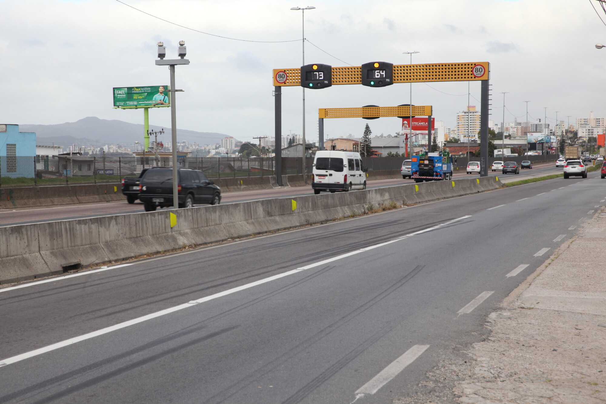 Violações caíram após radares da BR-101 autuarem excesso de velocidade