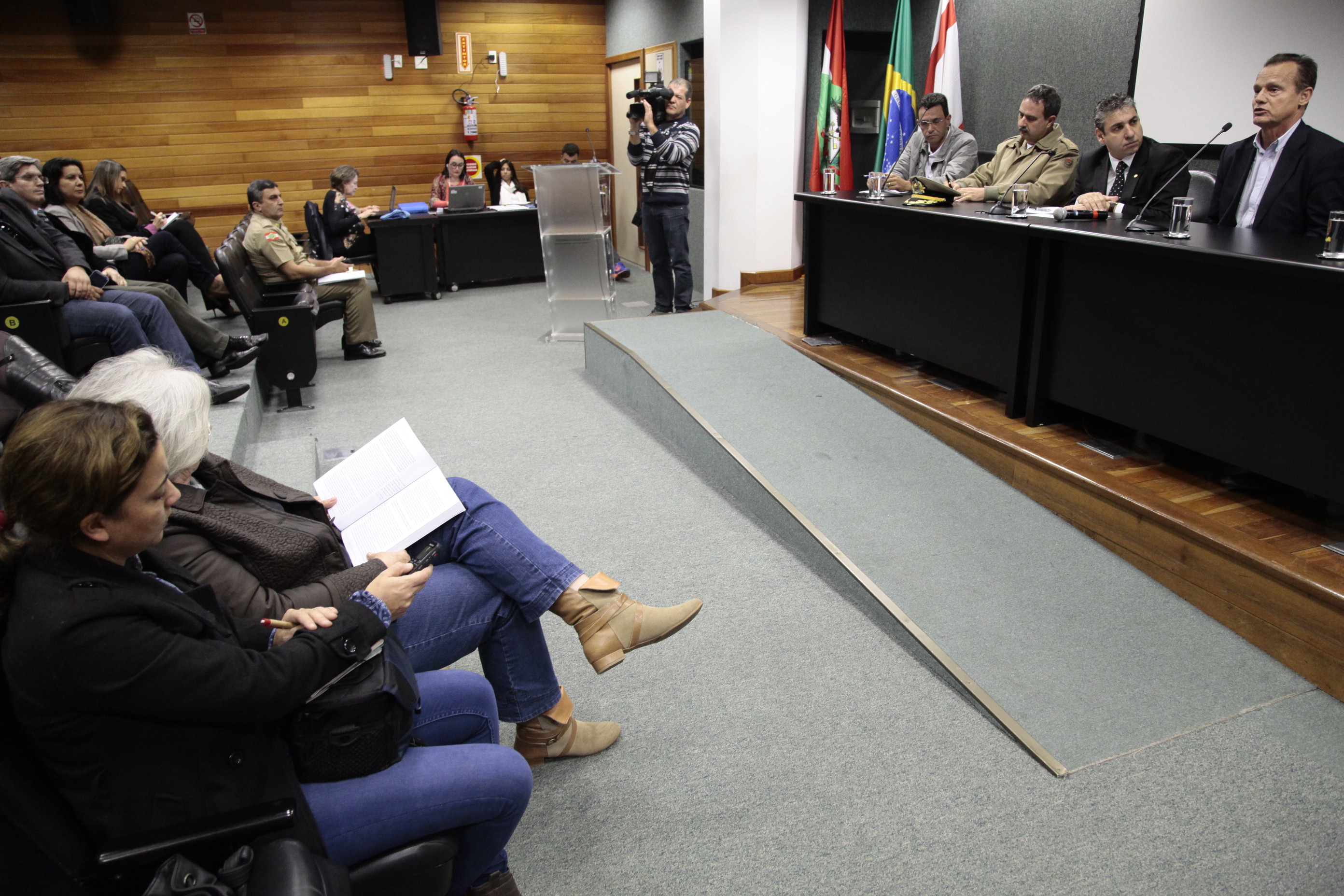 Audiência Pública para debater a questão da segurança dos servidores e usuários nos órgãos públicos estaduais. Foto: Miriam Zomer/Agência AL