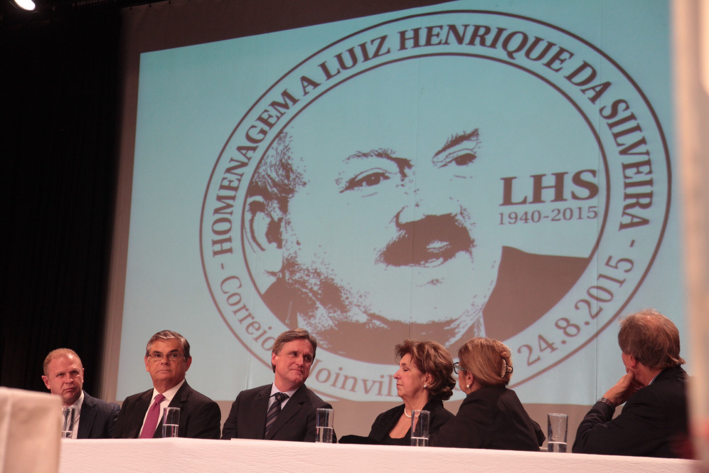 Sesssão Solene em Homenagem a Luiz Henrique da Silveira