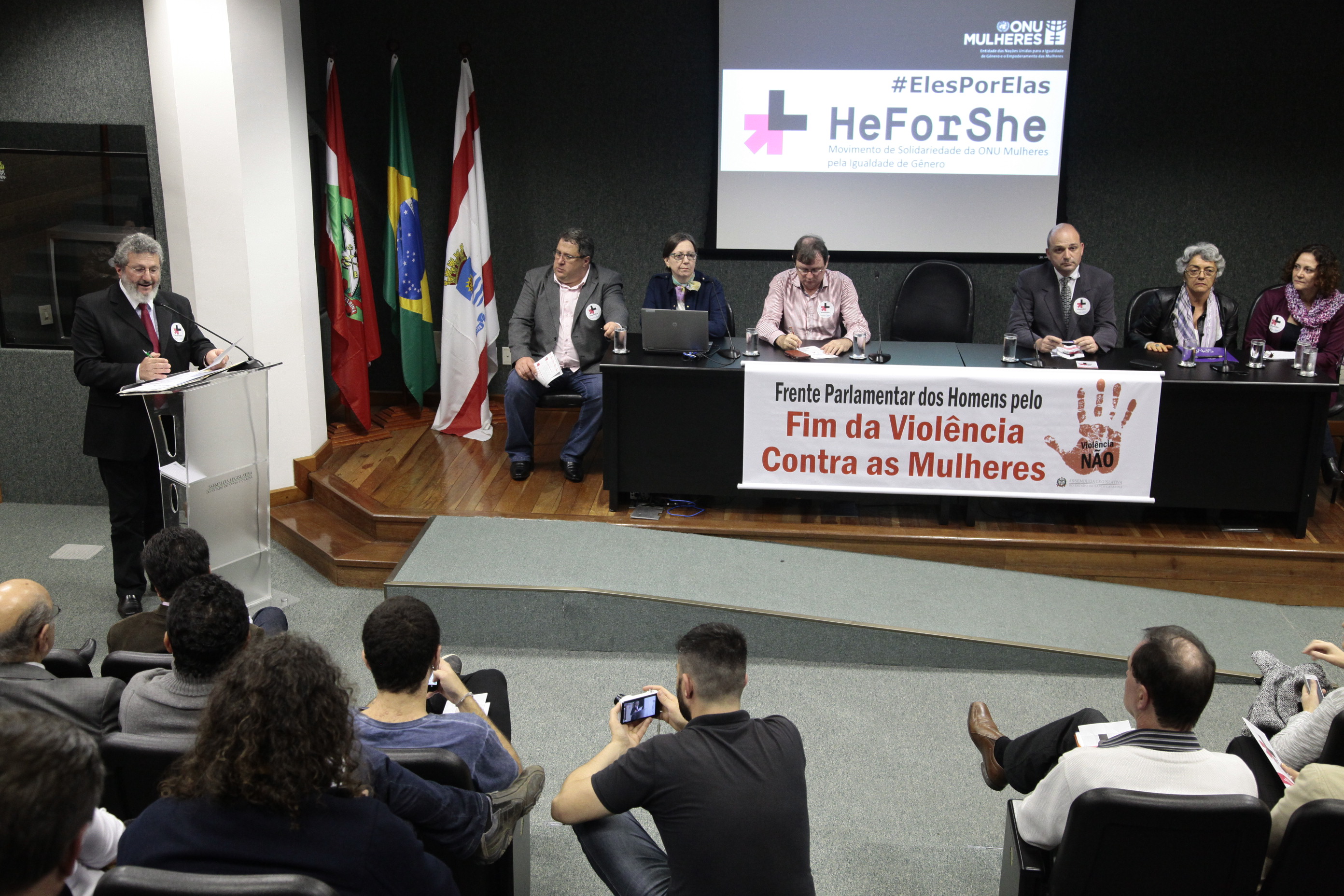 Instalação da Frente Parlamentar dos Homens pelo Fim da Violência Contra as Mulheres e o Lançamento da Campanha Eles por Elas, da ONU. Foto: Miriam Zomer/Agência AL