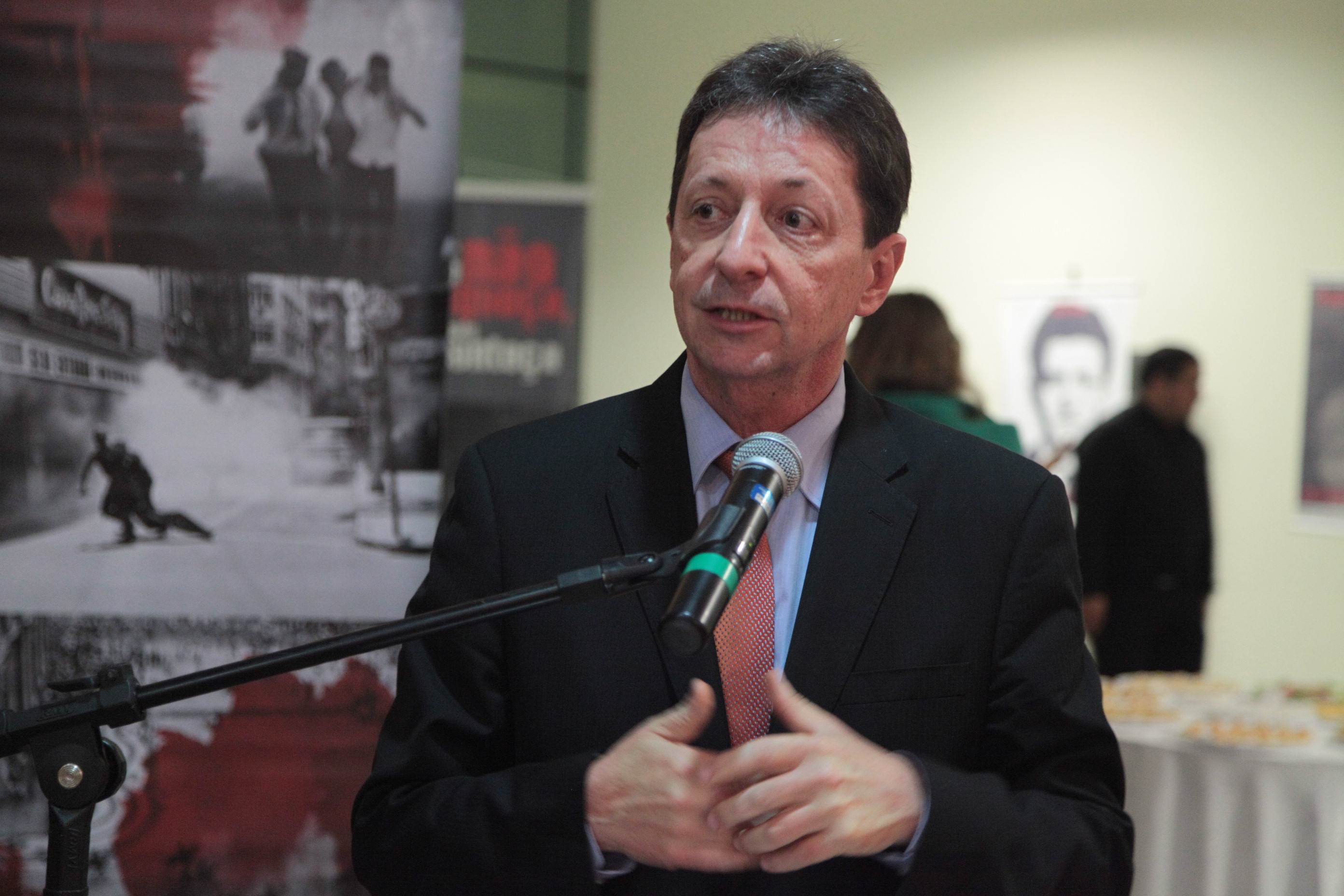 Entrega do Relatório da Comissão da Verdade - Ricardo Roesler