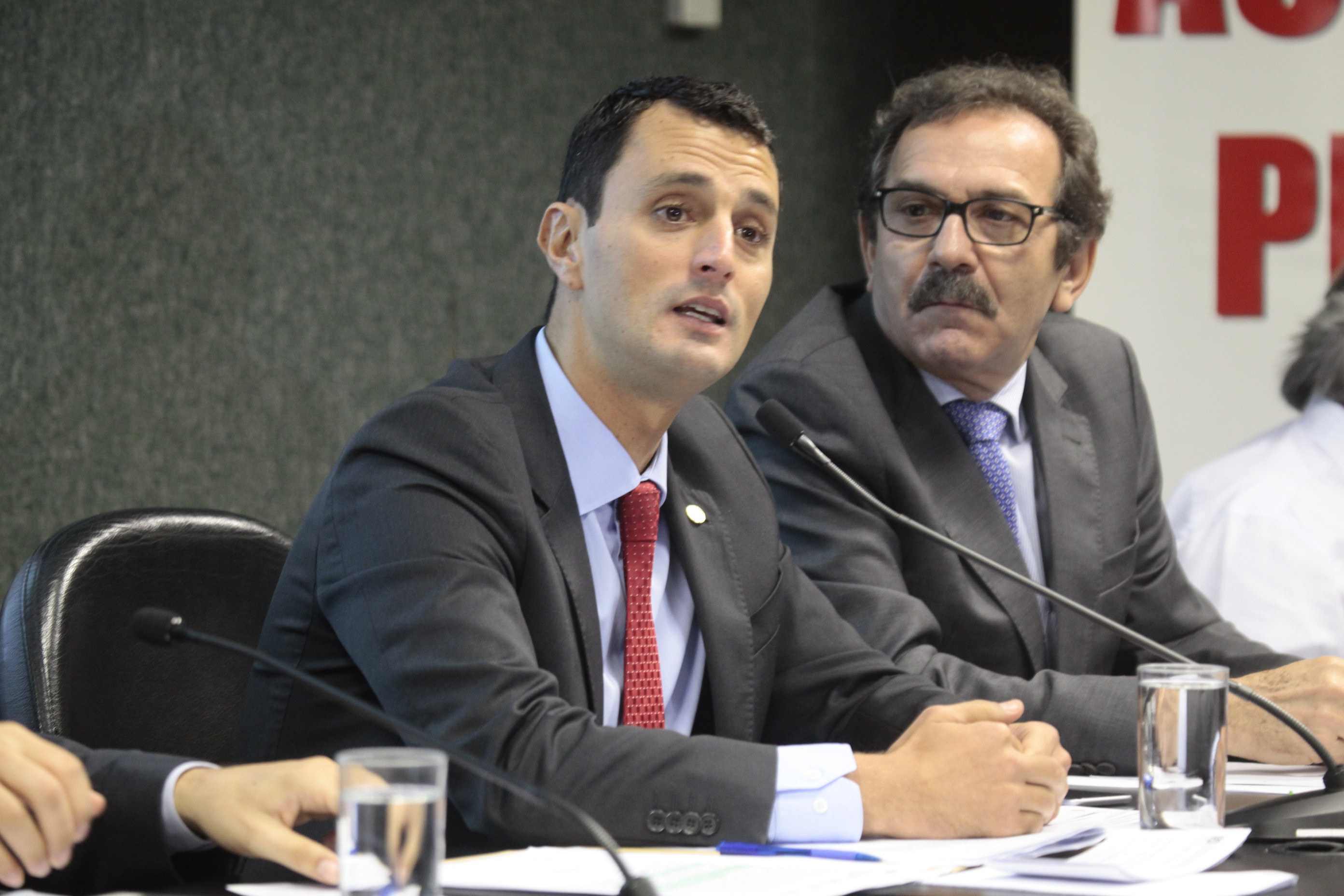 Deputado João Amin (PP) na Comissão de Transportes - Projeto de Revitalização da Rodovia Antonio Heil. foto: Humberto Gesser | Agencia AL