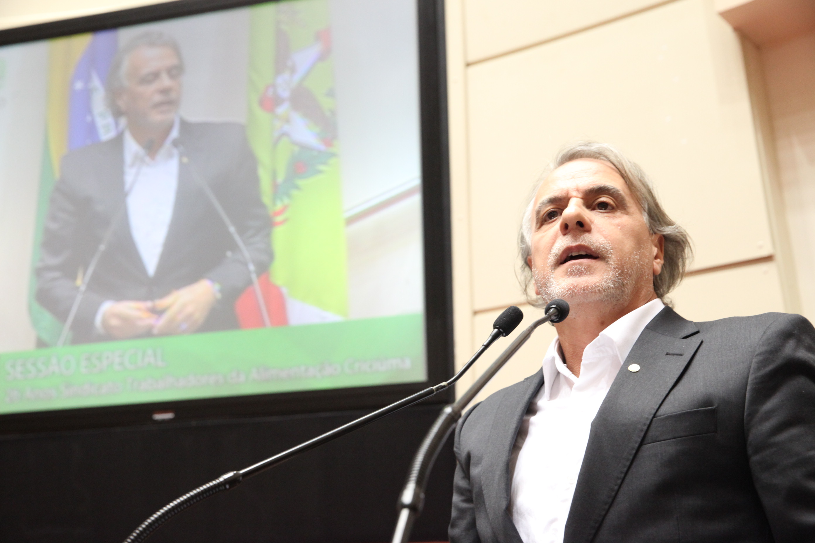 Gerardo Iglesias. Sessão Especial em homenagem ao Sindicato dos Trabalhadores da Indústria da Alimentação de Criciúma. Foto: Fábio Queiroz / Agência AL