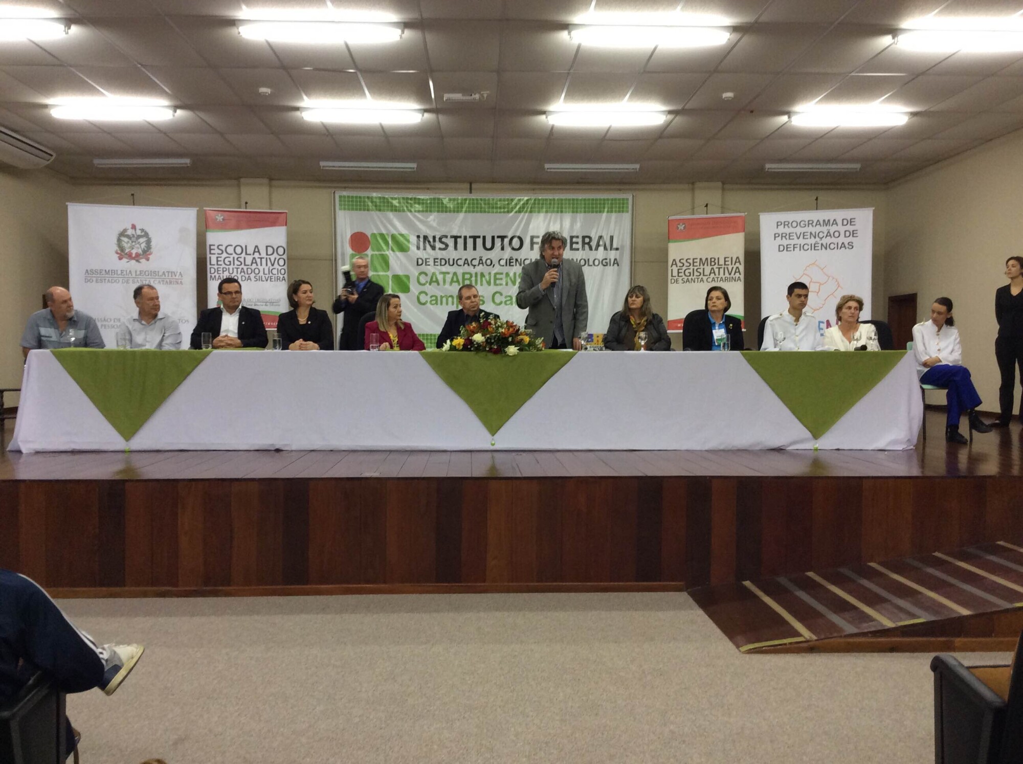 A importância do diagnóstico precoce foi tema de seminário em Camboriú