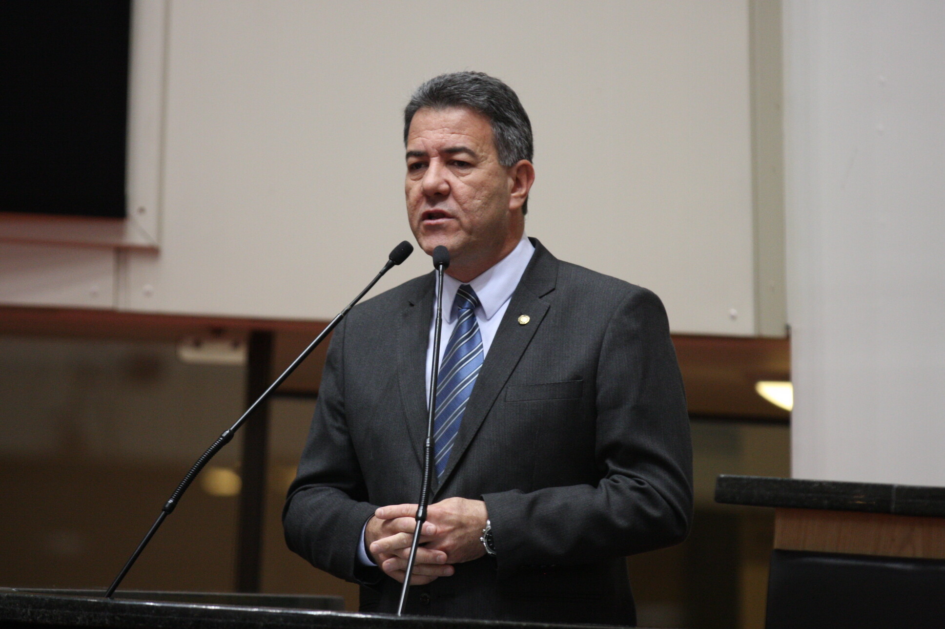 Deputados comemoram retomada do Olesc e do Parajesc