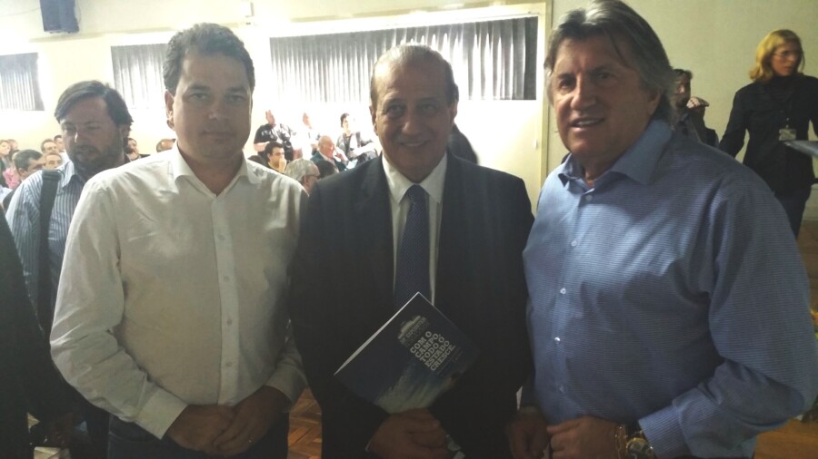 Deputados Rodrigo Minotto, Leonel Pavan e o ministro do Tribunal de Contas da União (TCU), João Augusto Nardes, na Expointer 2015, em Esteio (RS)