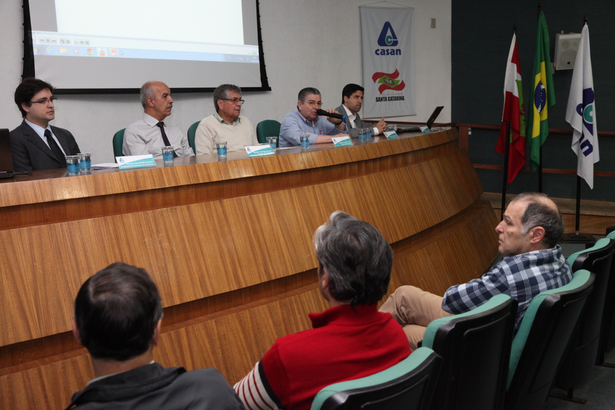 Casan prepara maior projeto de abastecimento de água do Estado
