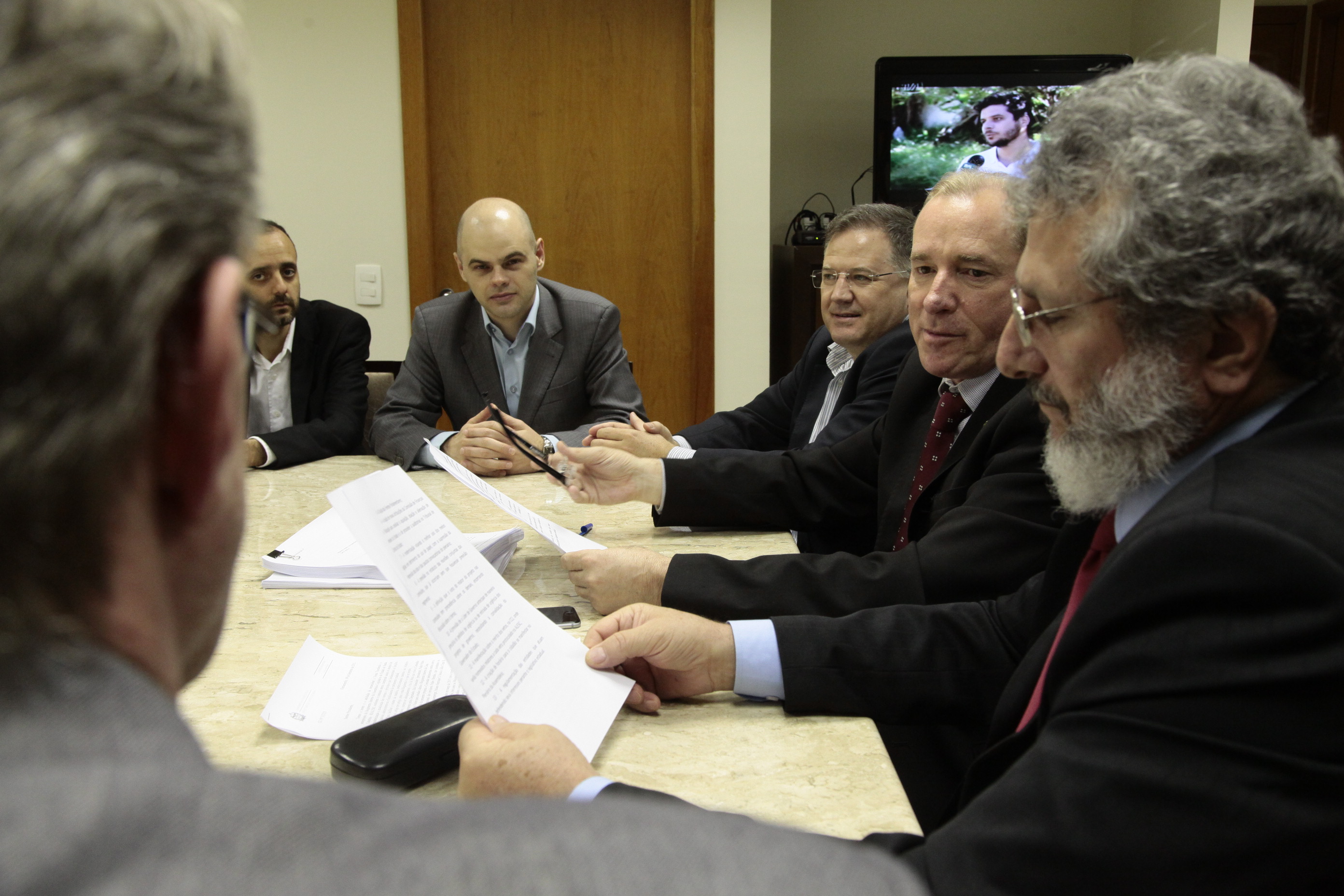 Anteprojeto do Regimento Interno da Alesc. Foto: Miriam Zomer/Agência AL