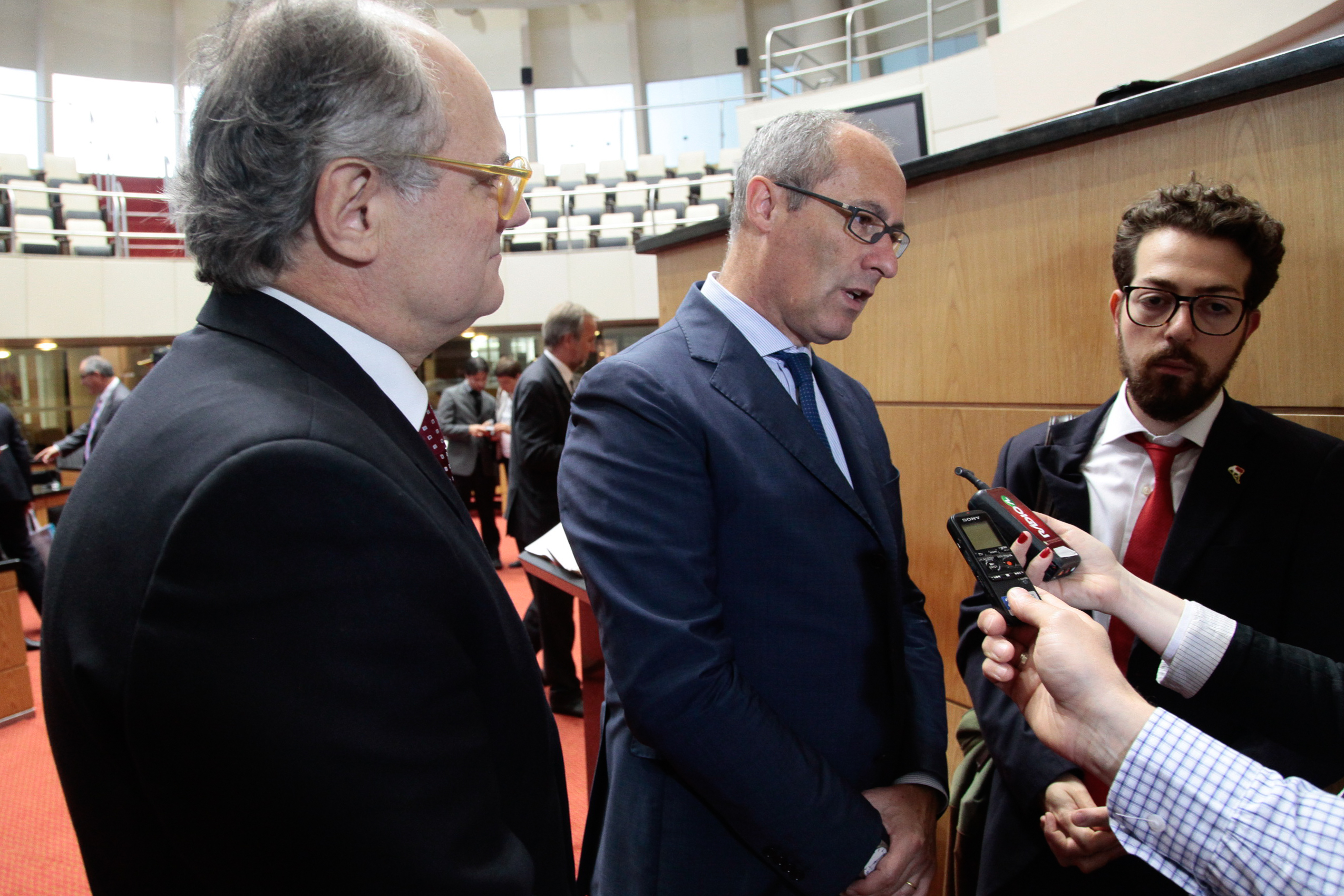 Deputado Vicente Caropreso recebe comitiva Italiana. Governador da Província de Trento, Hugo Rossi. Foto: Miriam Zomer/Agência AL