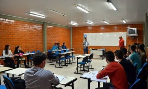 Saretta divulga Campanha Setembro Verde aos acadêmicos da Celer Faculdades de Xaxim