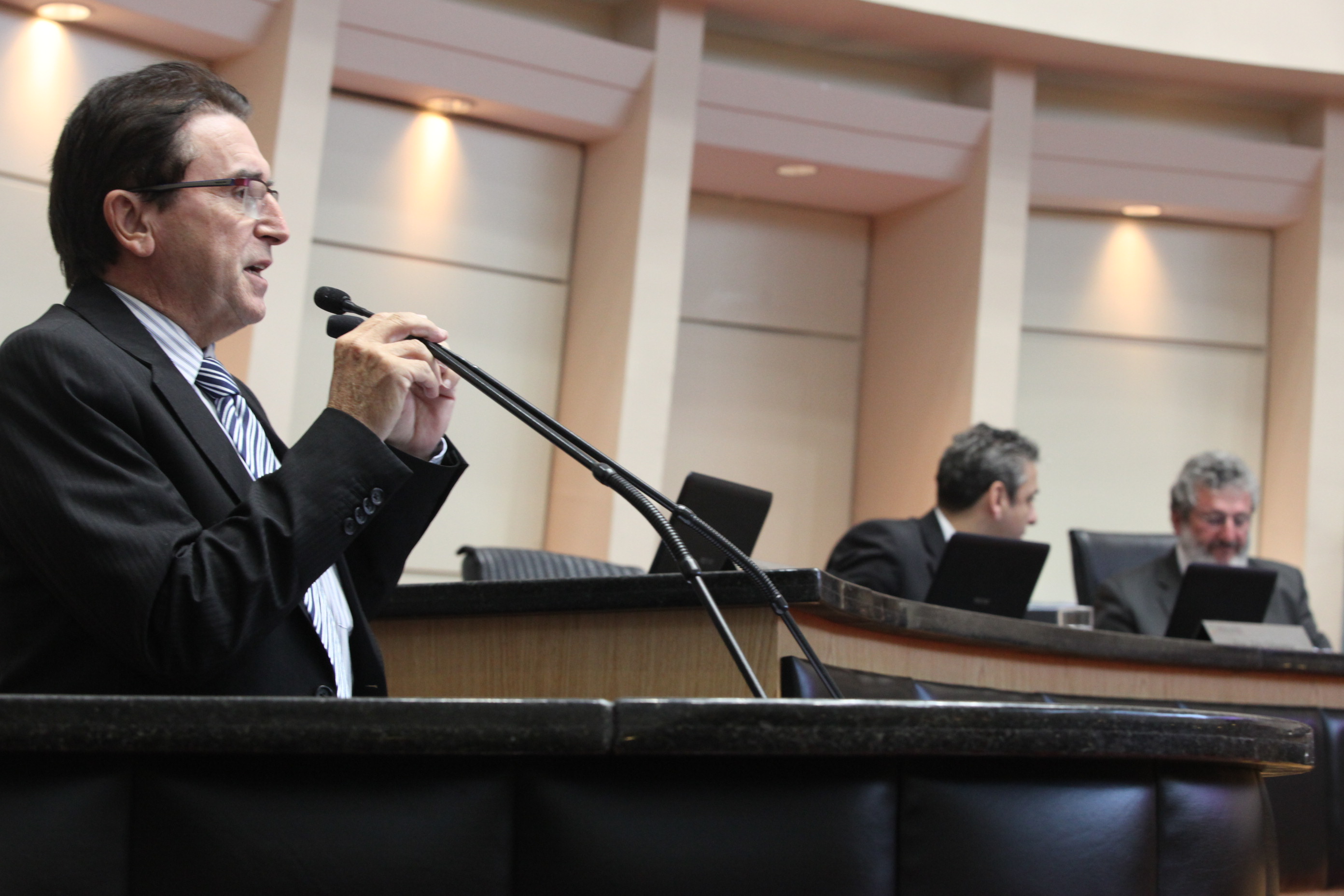 Sessão Ordinária - Plenário Osni Régis. Deputado Antonio Aguiar (PMDB) - Foto: Eduardo Guedes de Oliveira / Agência AL