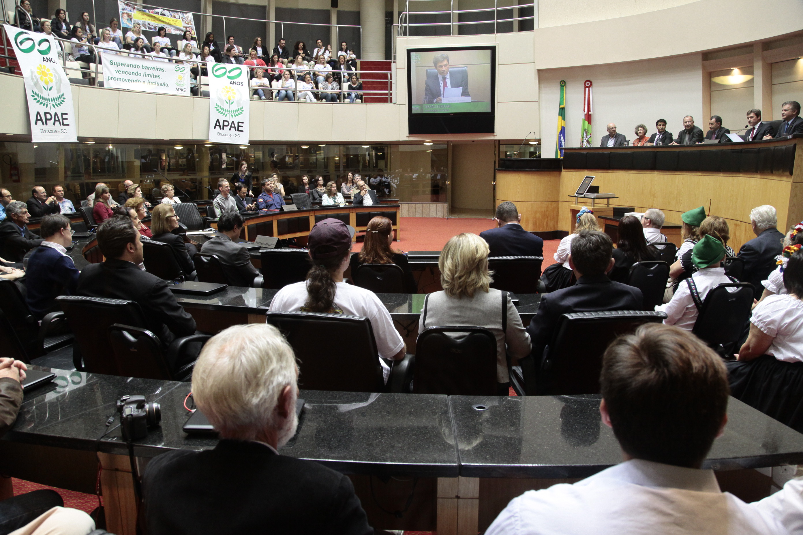 Sessão Especial em comemoração aos 60 anos da APAE de Brusque e 50 anos das APAEs de Joinville, Blumenau e Lages. Foto: Miriam Zomer/Agência AL