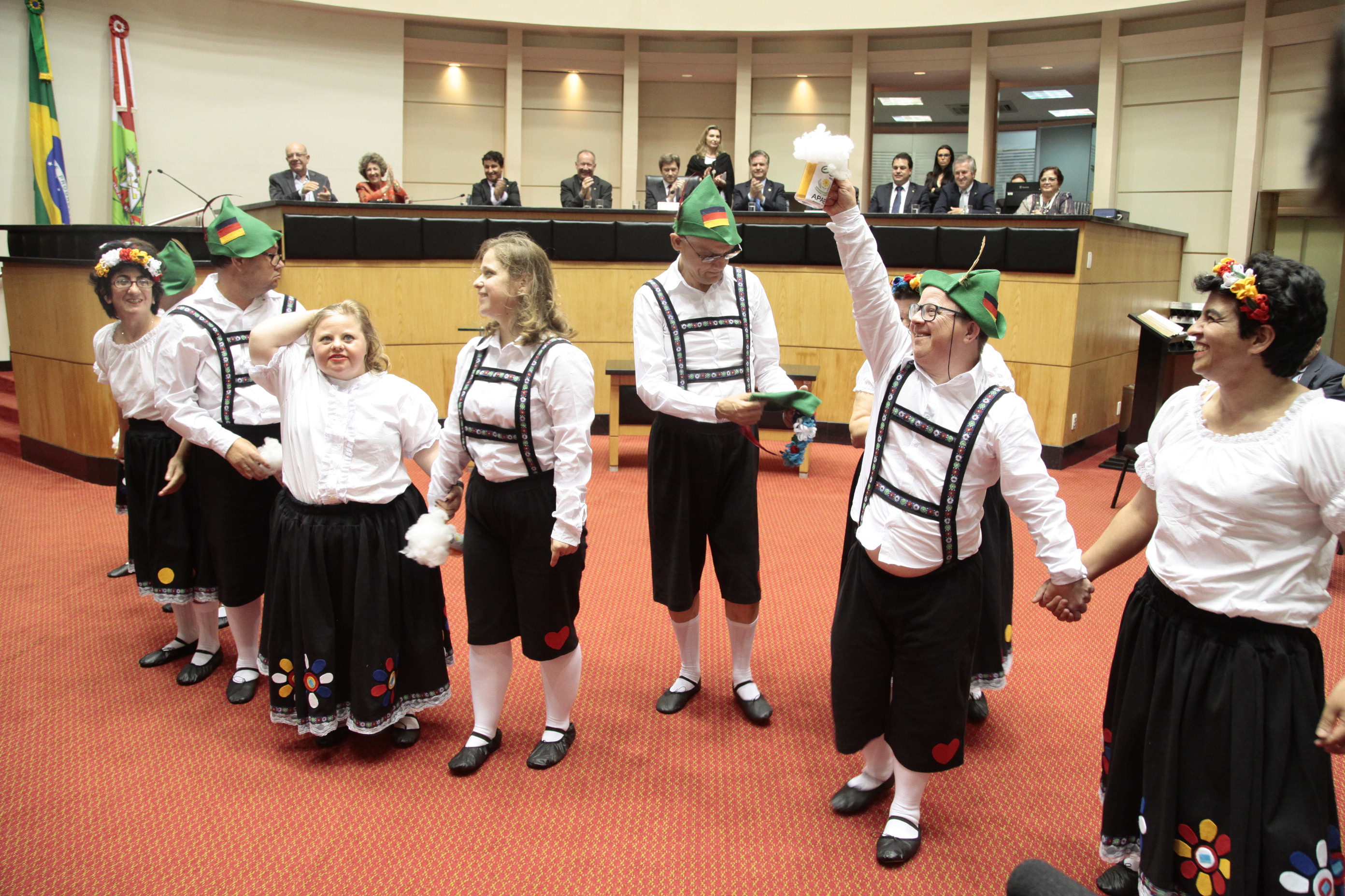 Sessão Especial em comemoração aos 60 anos da APAE de Brusque e 50 anos das APAEs de Joinville, Blumenau e Lages. Foto: Miriam Zomer/Agência AL