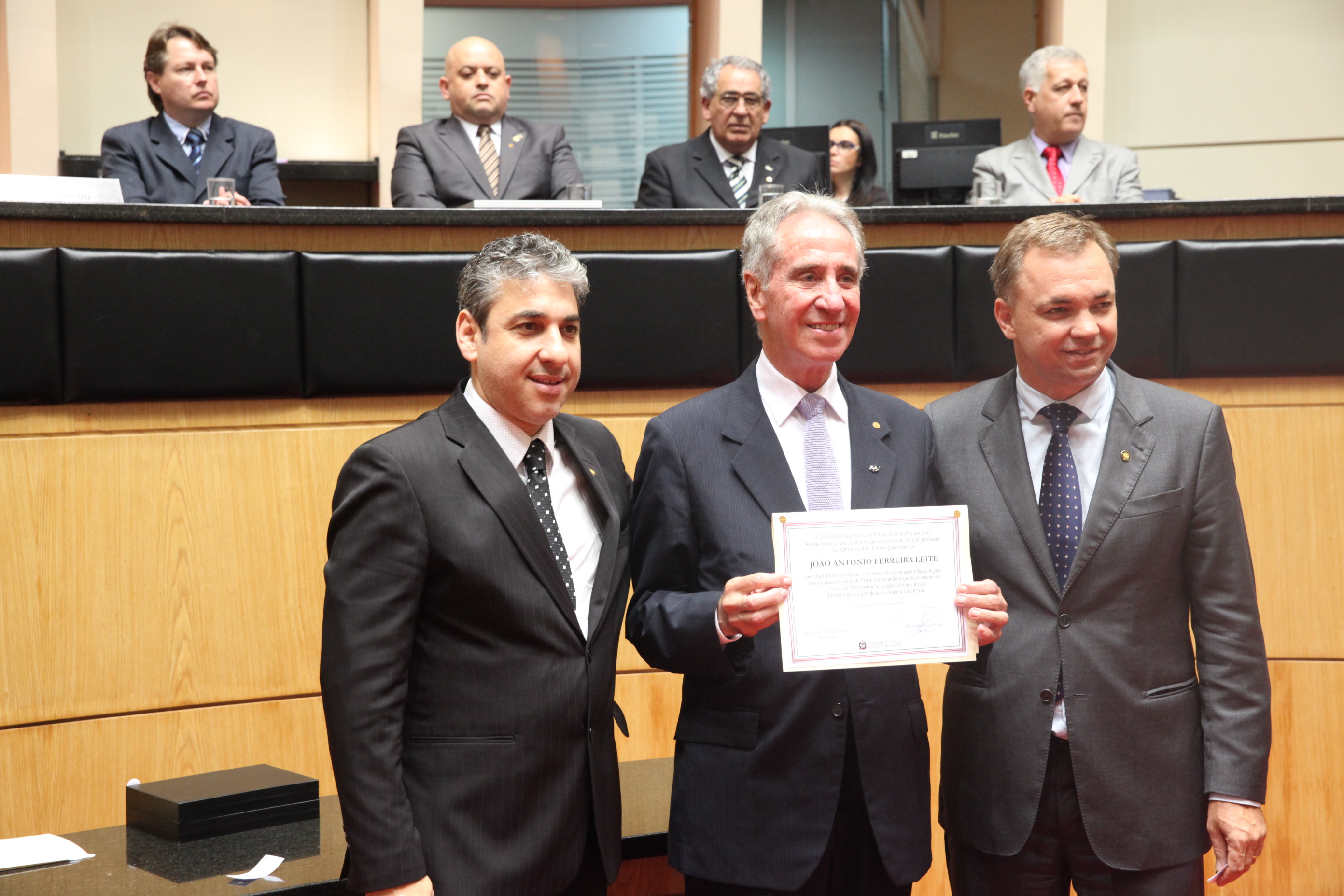 Sessão Especial em homenagem ao Jubileu de Ouro dos Administradores. Foto: Fábio Queiroz / Agência AL