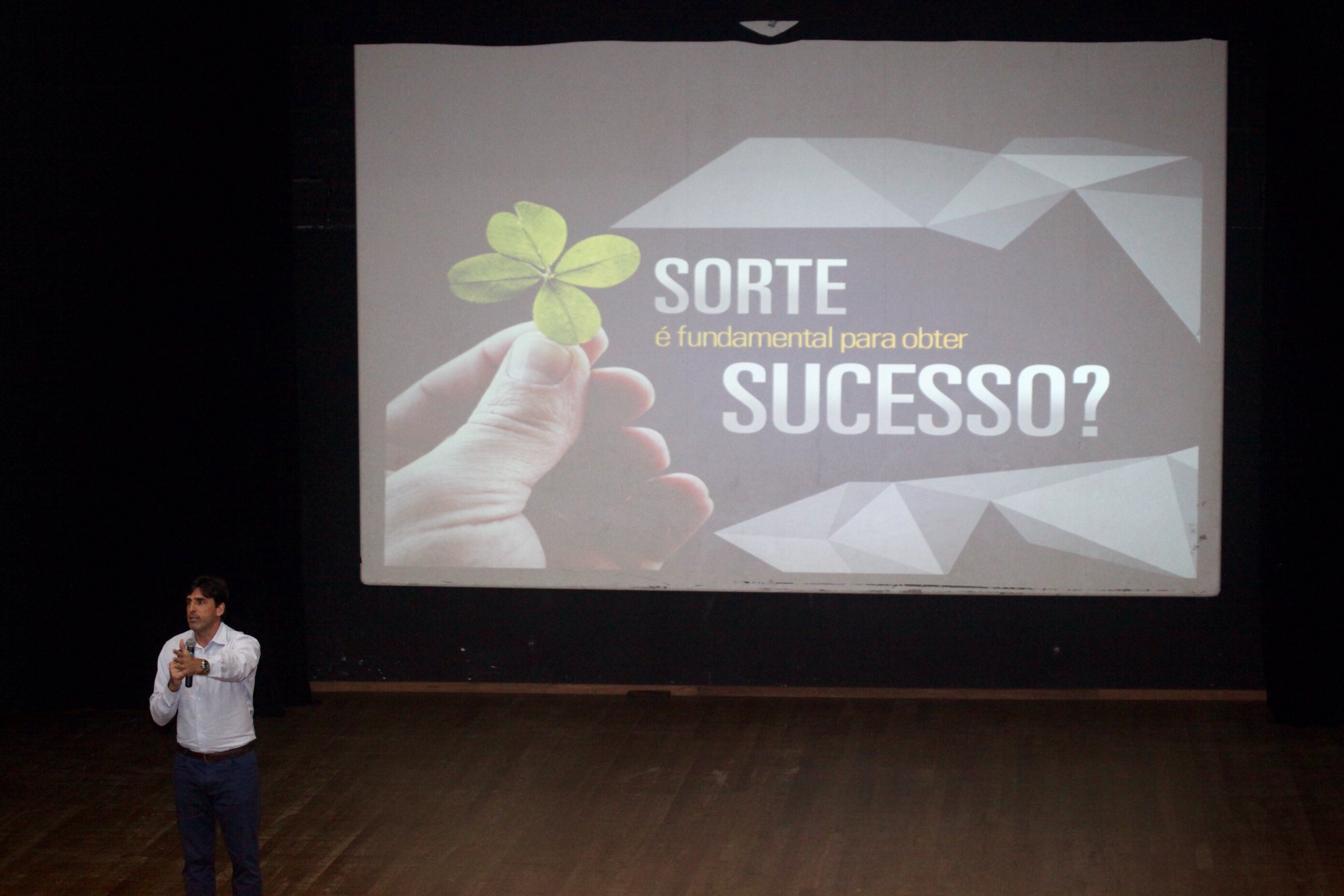 Palestra Giovane Gávio. Foto: Fábio Queiroz / Agência AL