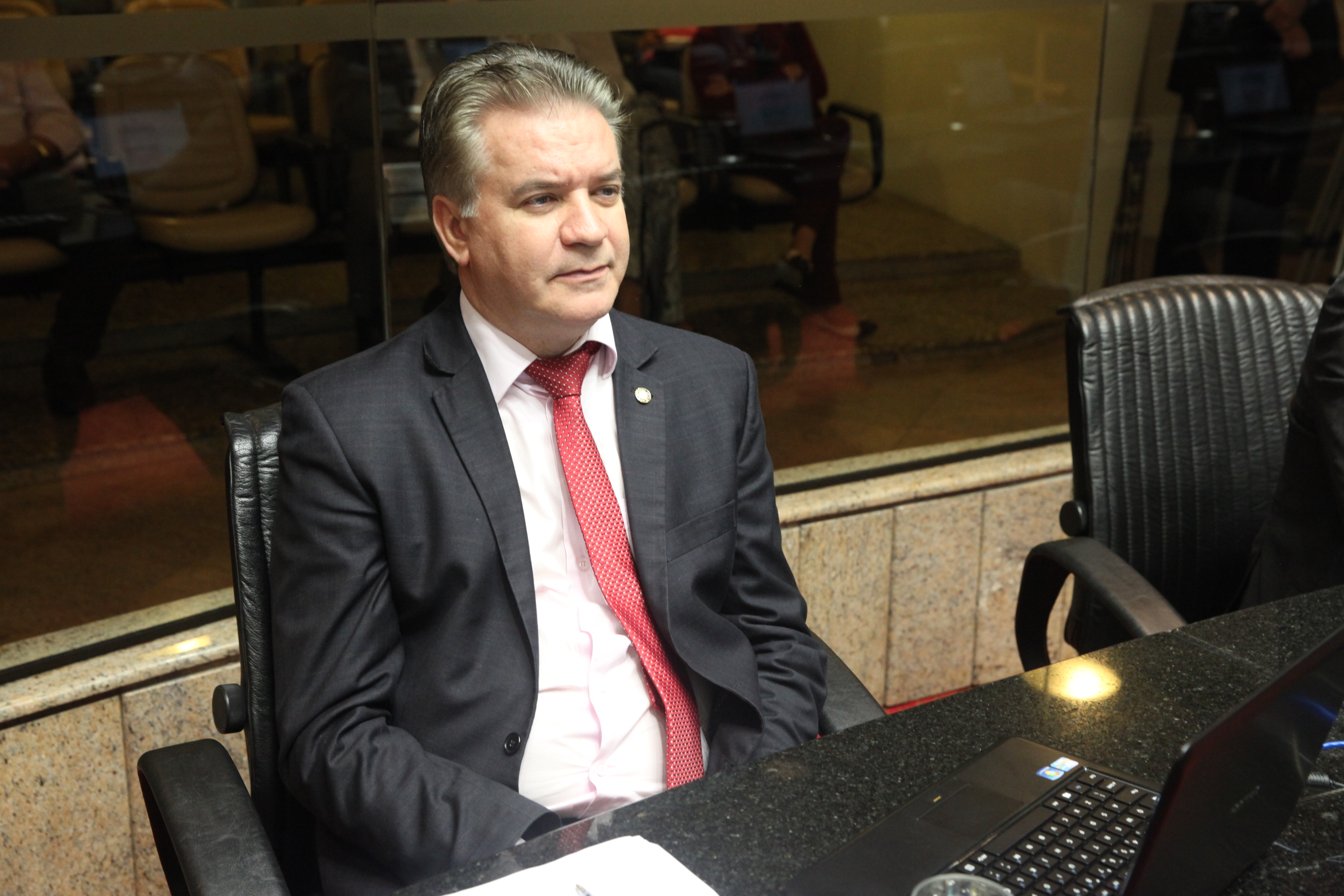 Presidente do STF, Ministro Ricardo Lewandowski, recebe Comenda do Legislativo Catarinense das mãos do Presidente da Alesc, Deputado Gelson Merisio. Foto: Fábio Queiroz / Agência AL