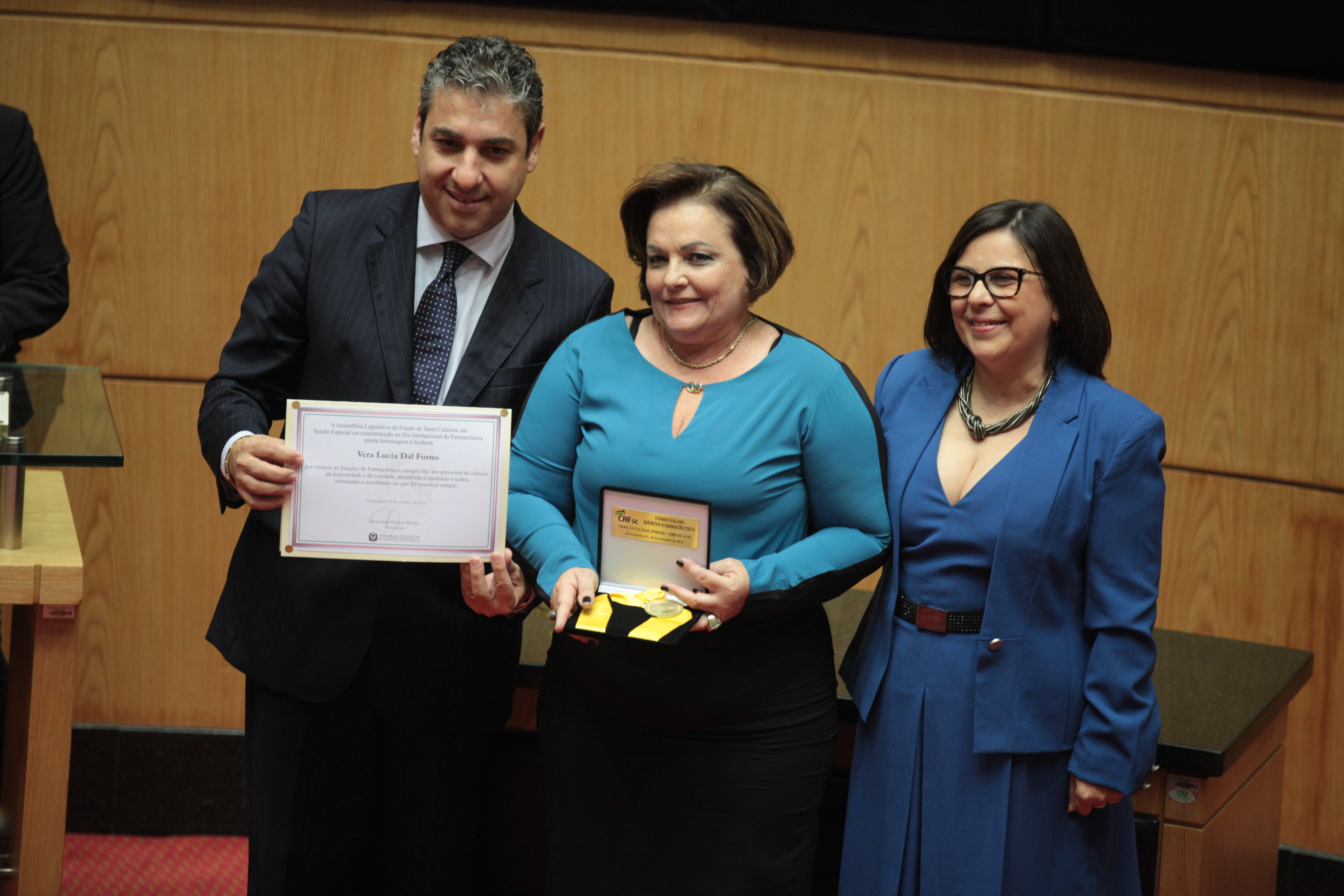 Homenagem ao Dia Internacional do Farmacêutico - Vera Lúcia Dal Forno
