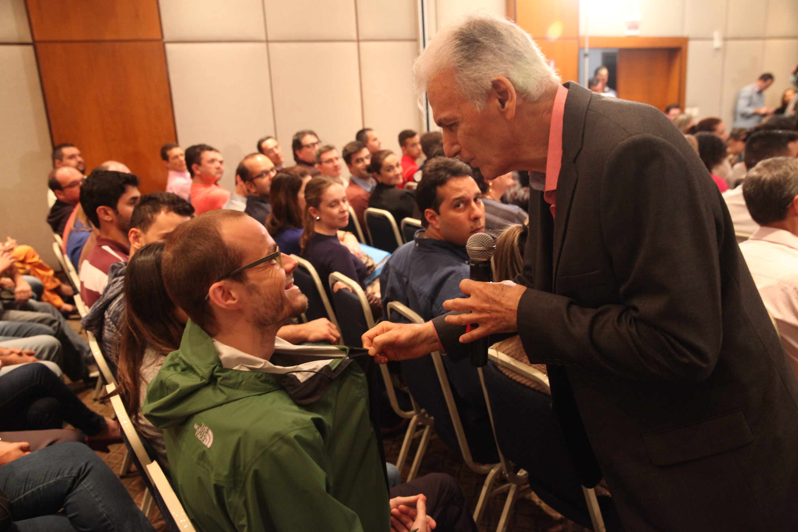 Palestra Nuno Cobra em Joinville. Foto: Fábio Queiroz / Agência AL