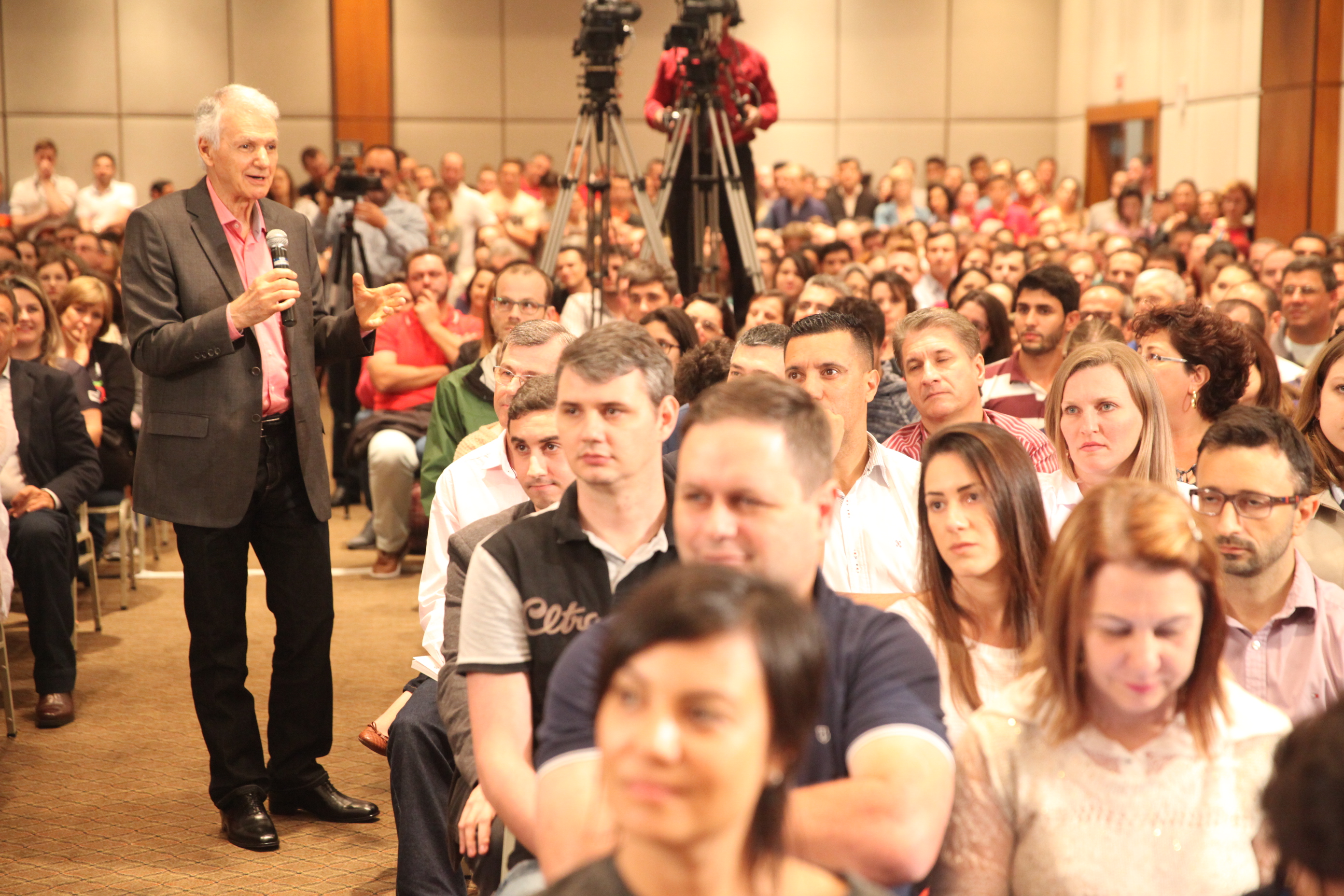 Palestra Nuno Cobra em Joinville. Foto: Fábio Queiroz / Agência AL