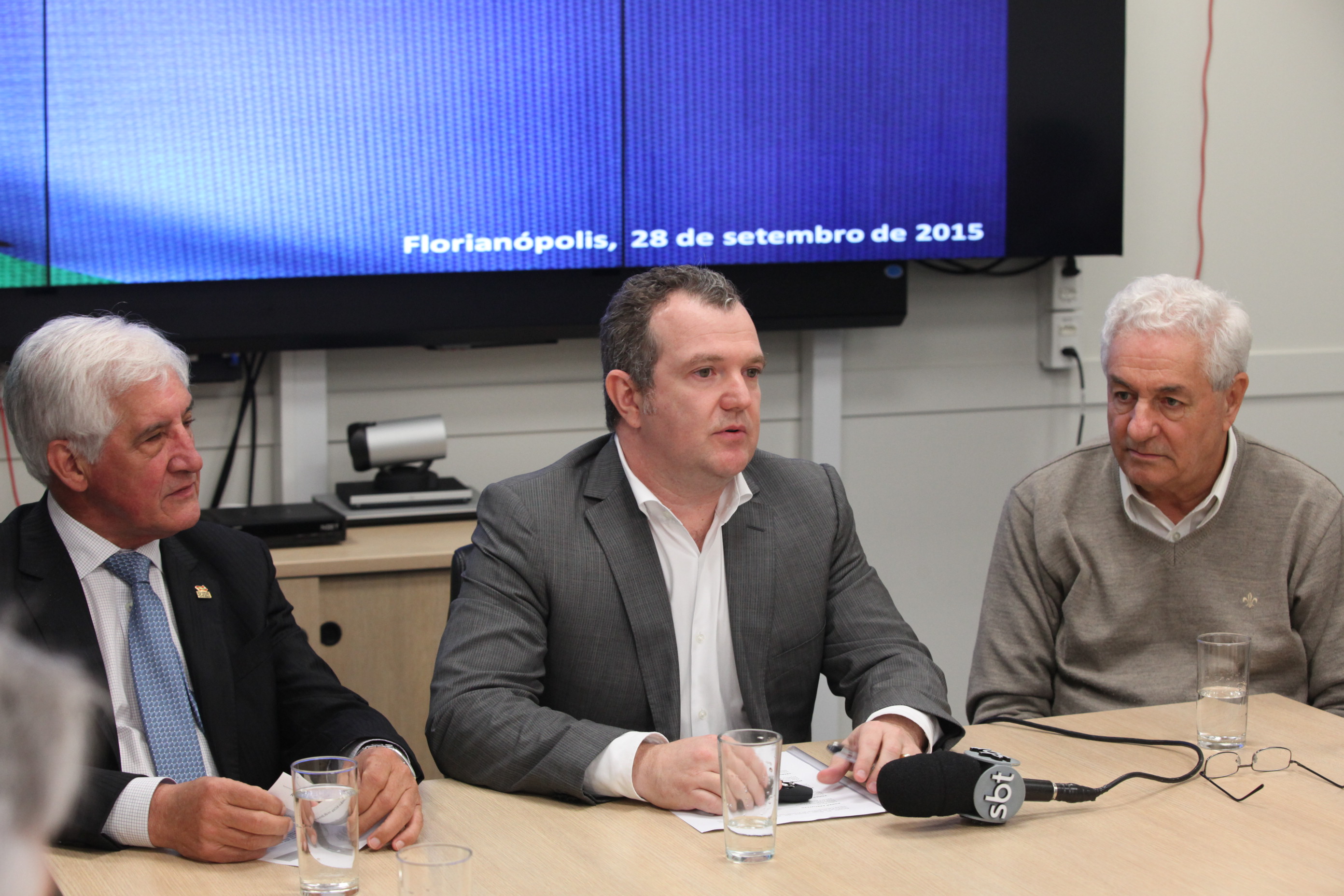 Coletiva Gavazzoni_ foto Eduardo Guedes de Oliveira / Agência AL