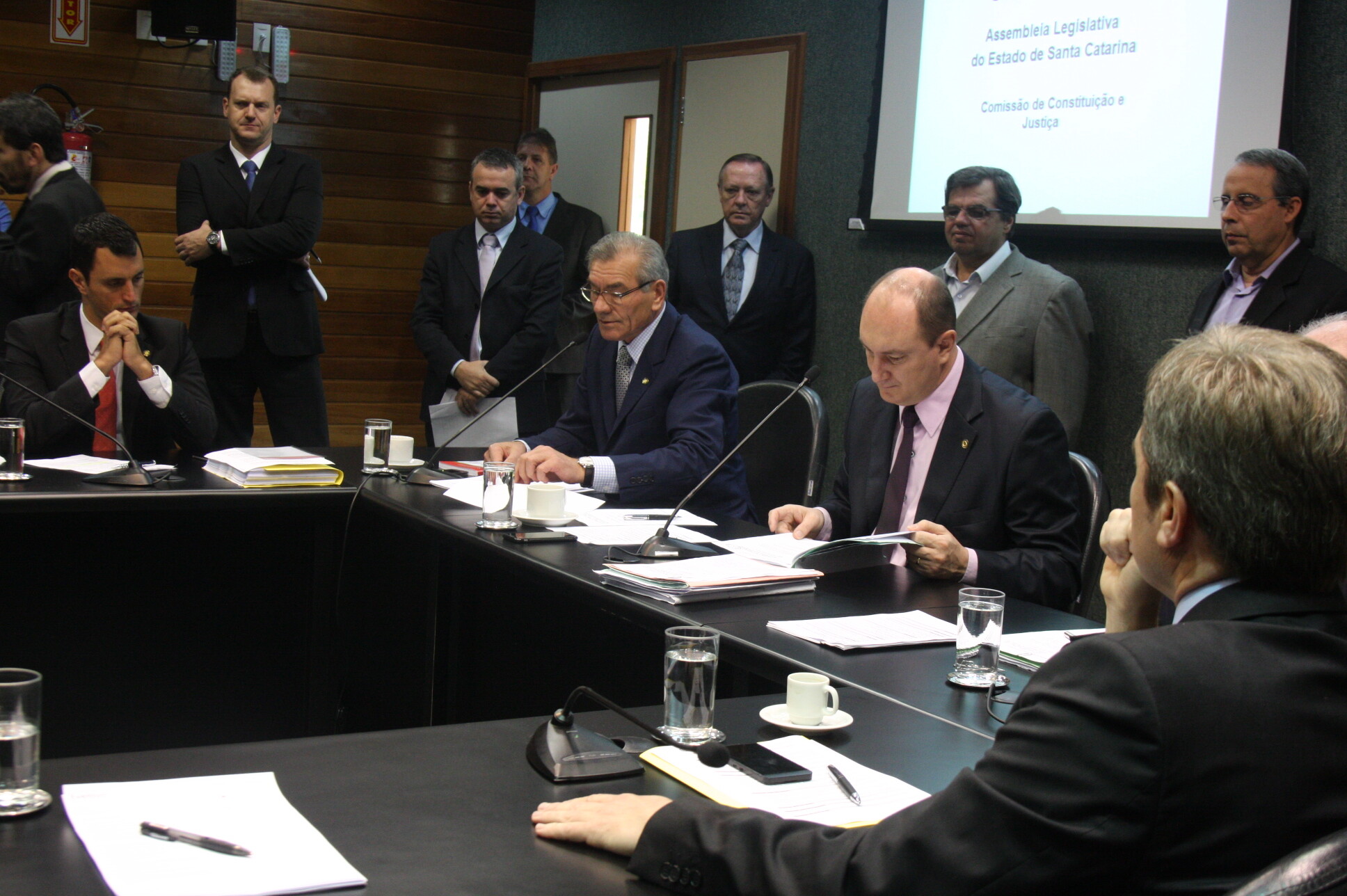 CCJ aprova projeto original do Executivo que transforma SDRs em agências