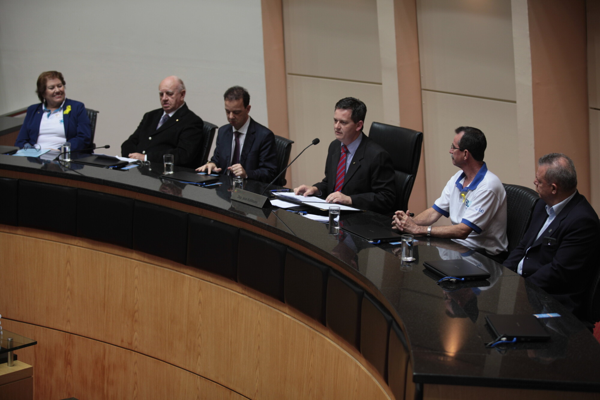 Deputado Jean Kuhlmann comandou a sessão