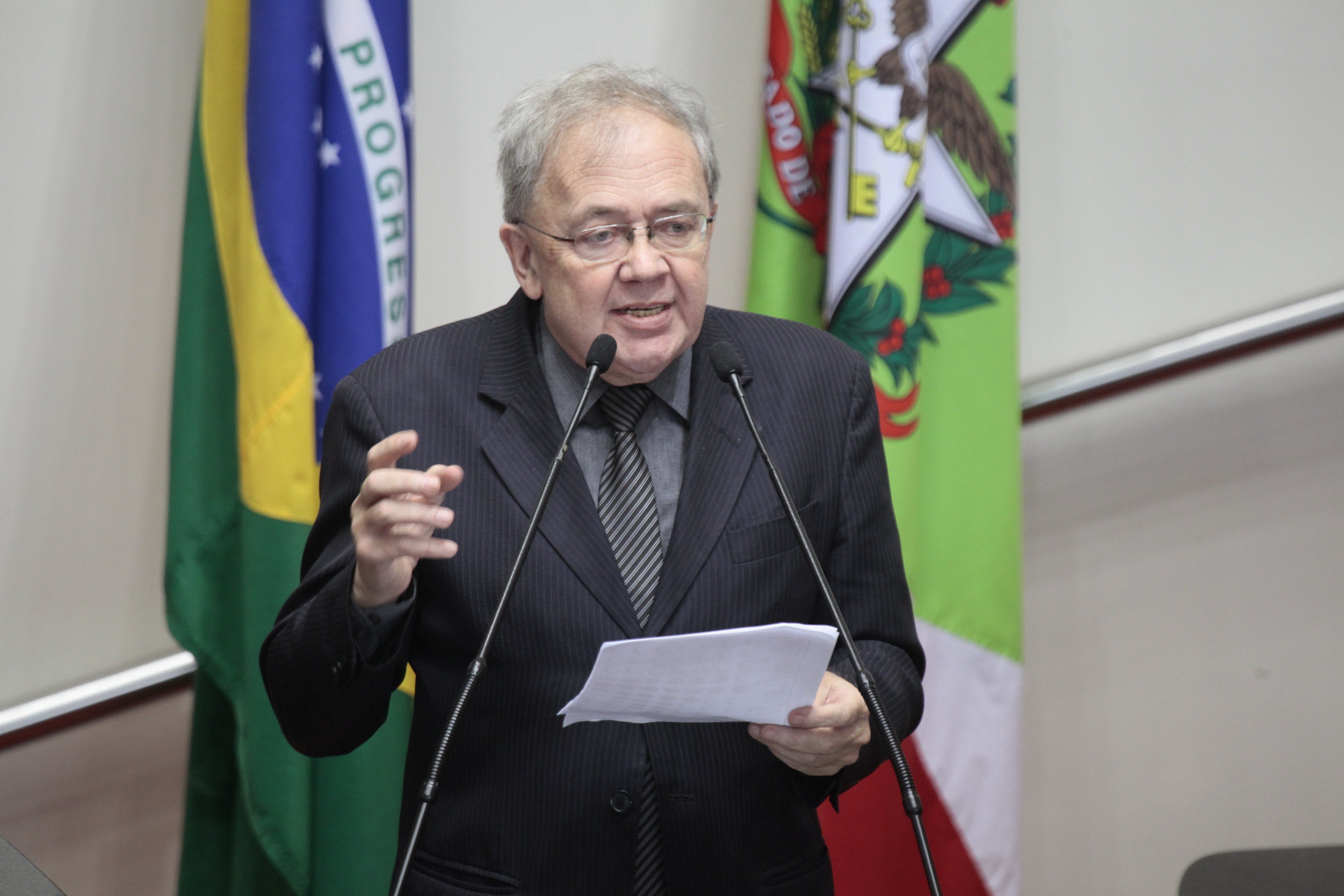 Sessão Ordinária da Assembleia Legislativa do Estado de Santa Catarina. Deputado Fernando Coruja (PMDB) - Foto: Miriam Zomer/Agência AL