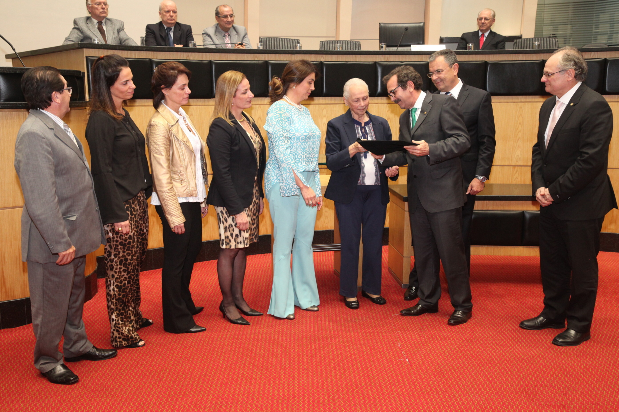Assembleia presta homenagem póstuma ao médico Ernesto Francisco Damerau