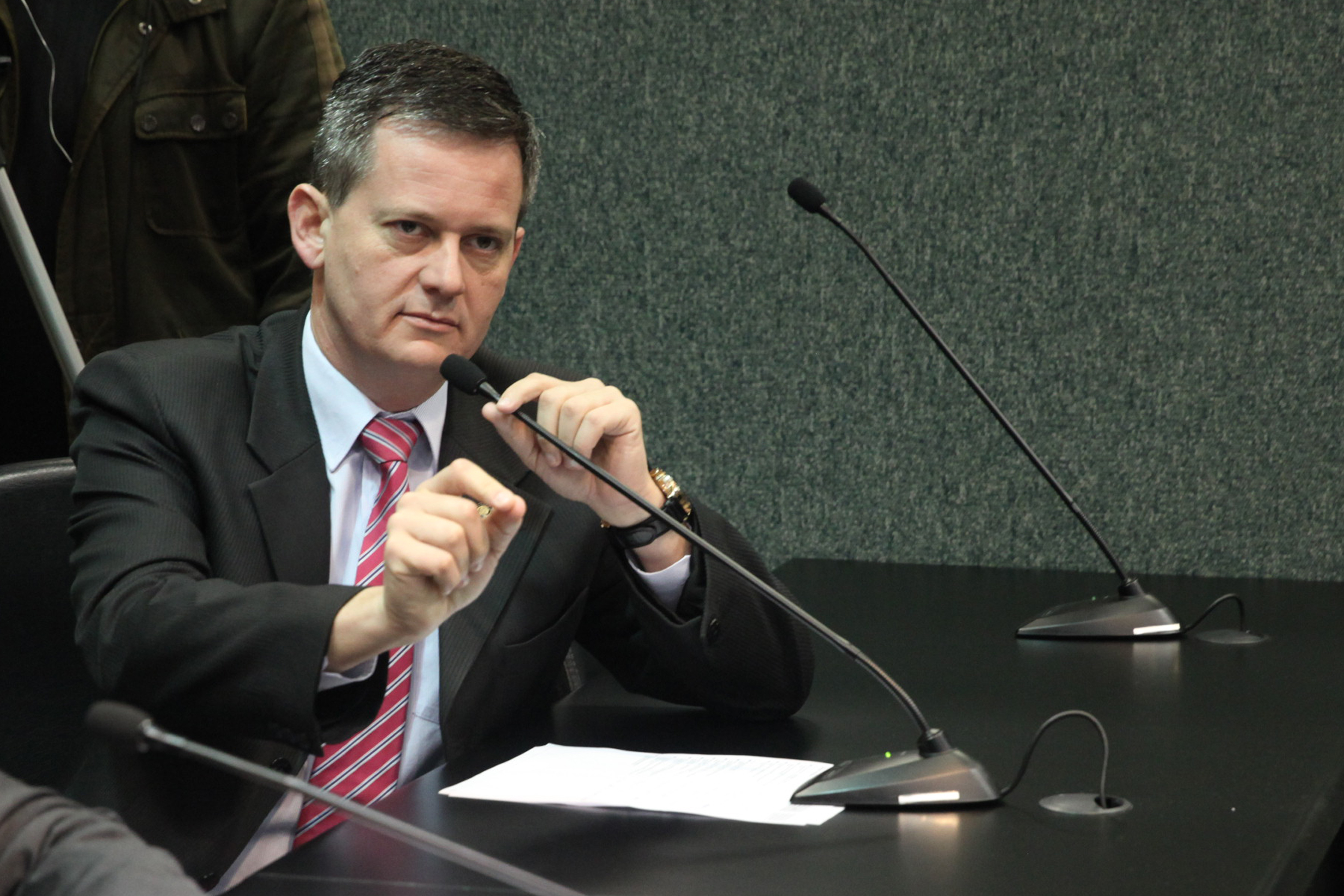 Reunião da Comissão de Finanças e Tributação. Deputado Jean Kuhlmann (PSD). Foto: Fábio Queiroz / Agência AL